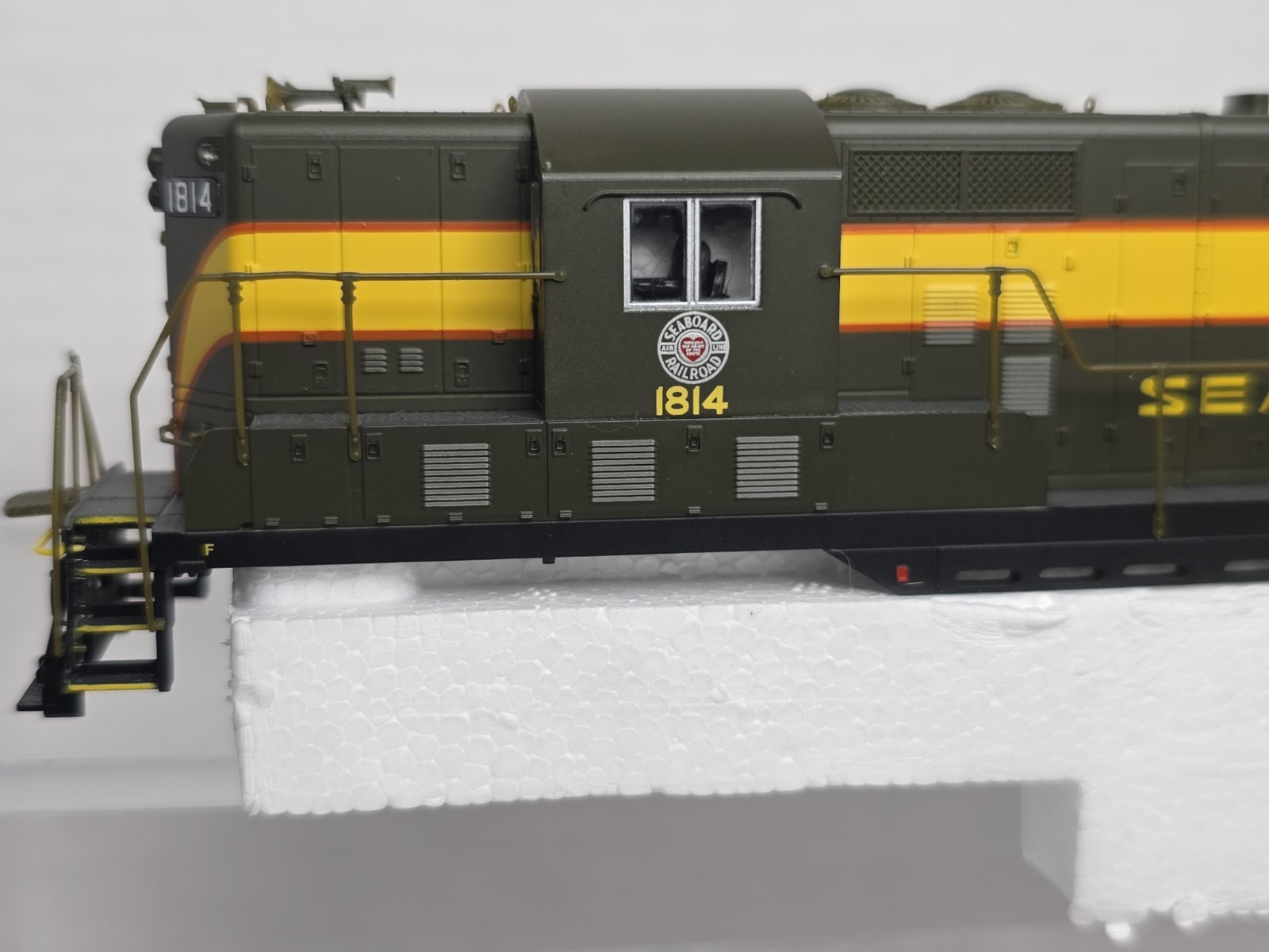 Proto 2000 HO 23040 Seaboard 1814 GP-7 PH II Diesel Road Switcher DCC Ready NOS
