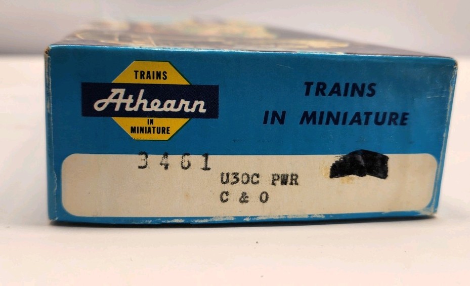 ATHEARN HO C &O U30C POWERED DIESEL LOCOMOTIVE 3310 UNBUILT B6