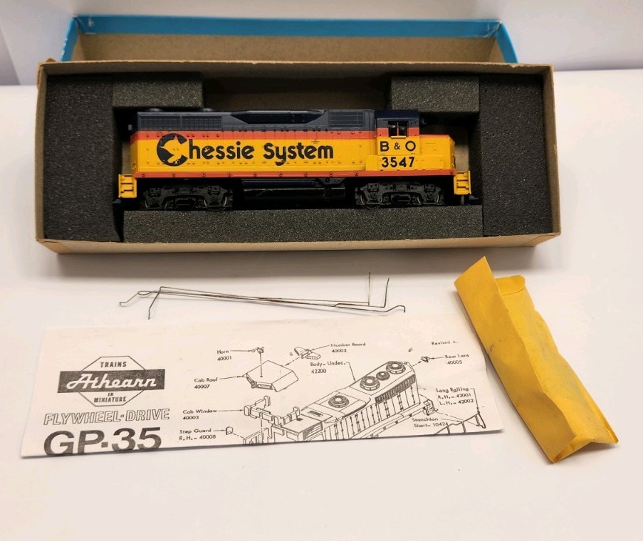 ATHEARN HO GP35 B&O CHESSIE SYSTEM 3547 POWERED DIESEL LOCOMOTIVE MINT B14