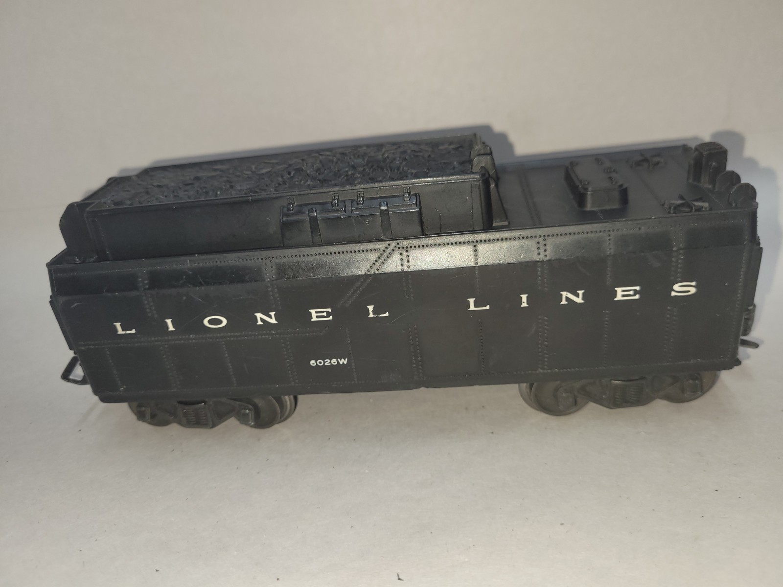 Post war Lionel 2018 Steam 2-6-4 Locomotive w/6026W Whistle Tender Runs Well!