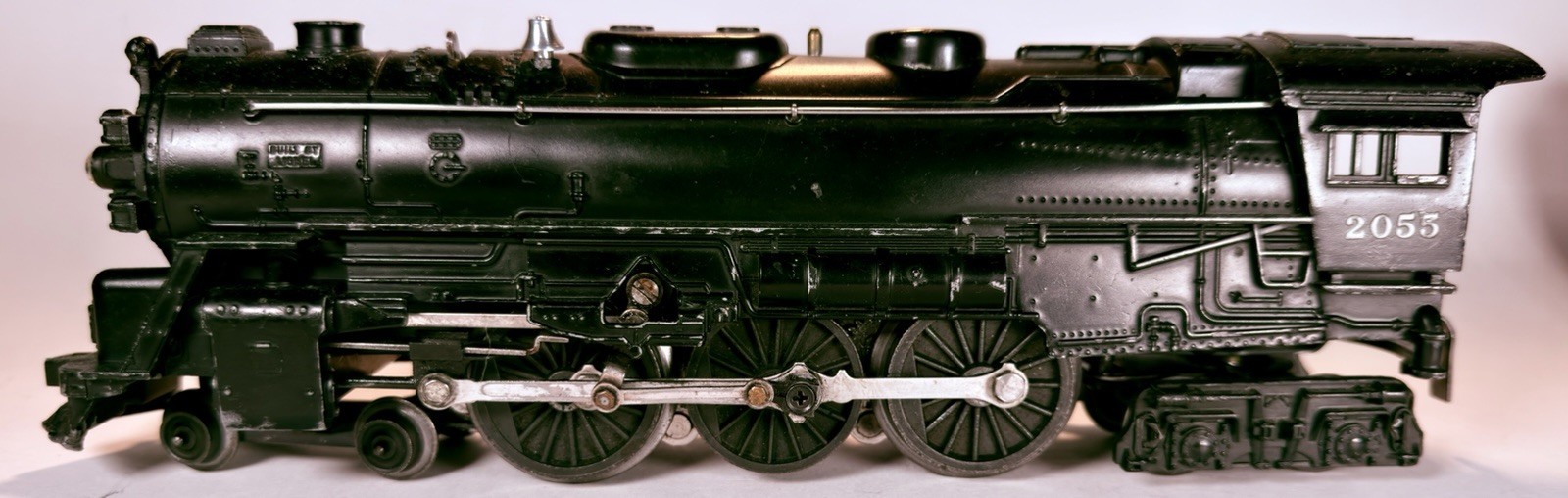 Lionel 2055 Vintage O 4-6-4 Hudson Steam Locomotive with 6026W Tender