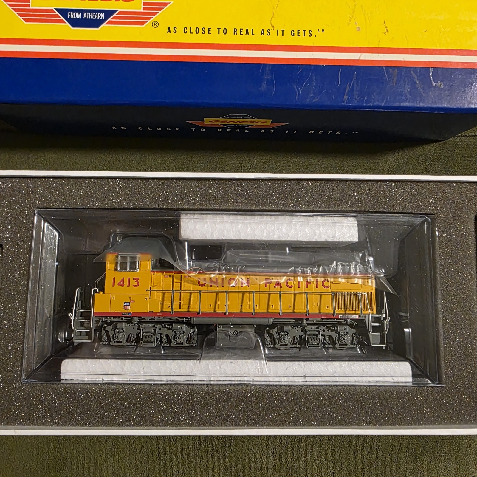 Athearn Genesis G66069 Union Pacific MP15-AC model locomotive MINT CONDITION