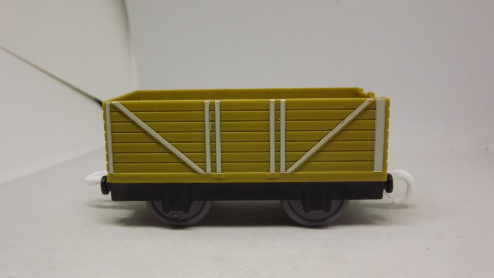 Thomas & Friends: Plarail – Gold Troublesome Truck (2003, TOMY)