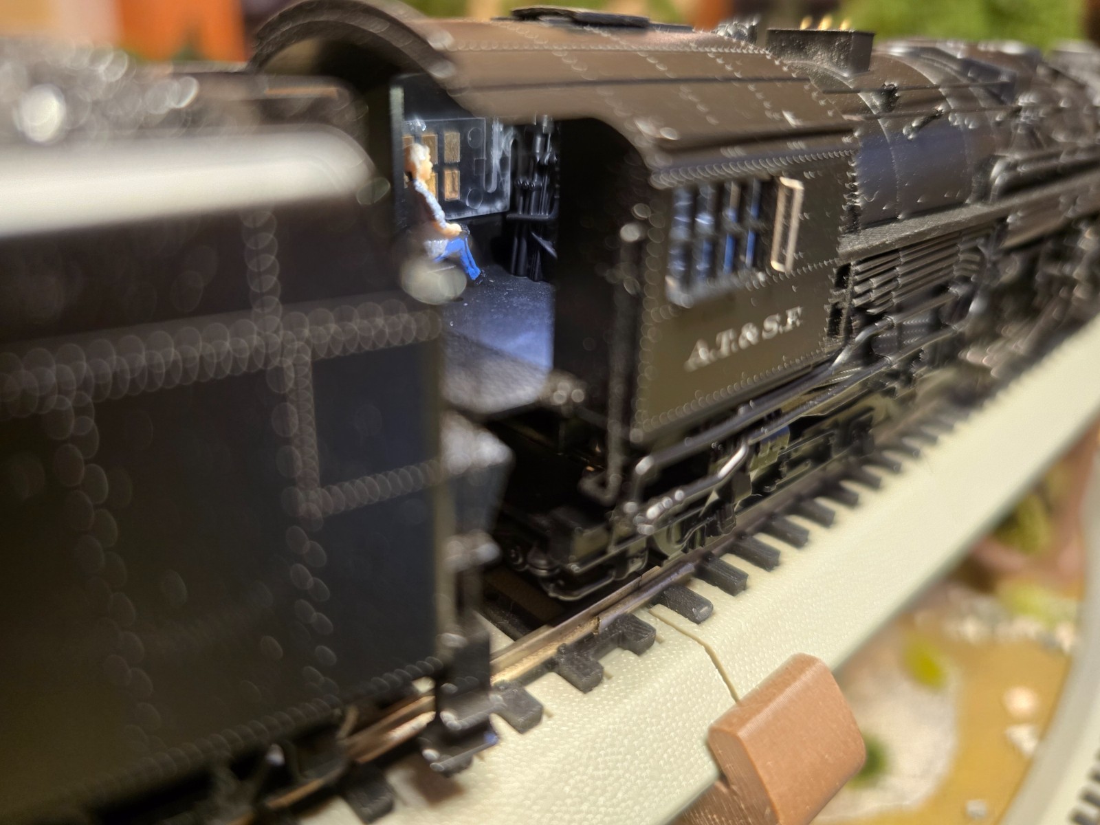 BLI7890 ATSF 2-8-4 Berkshire T1a #4193, 4-axle Tender, DCC/Sound/Smoke, Paragon4