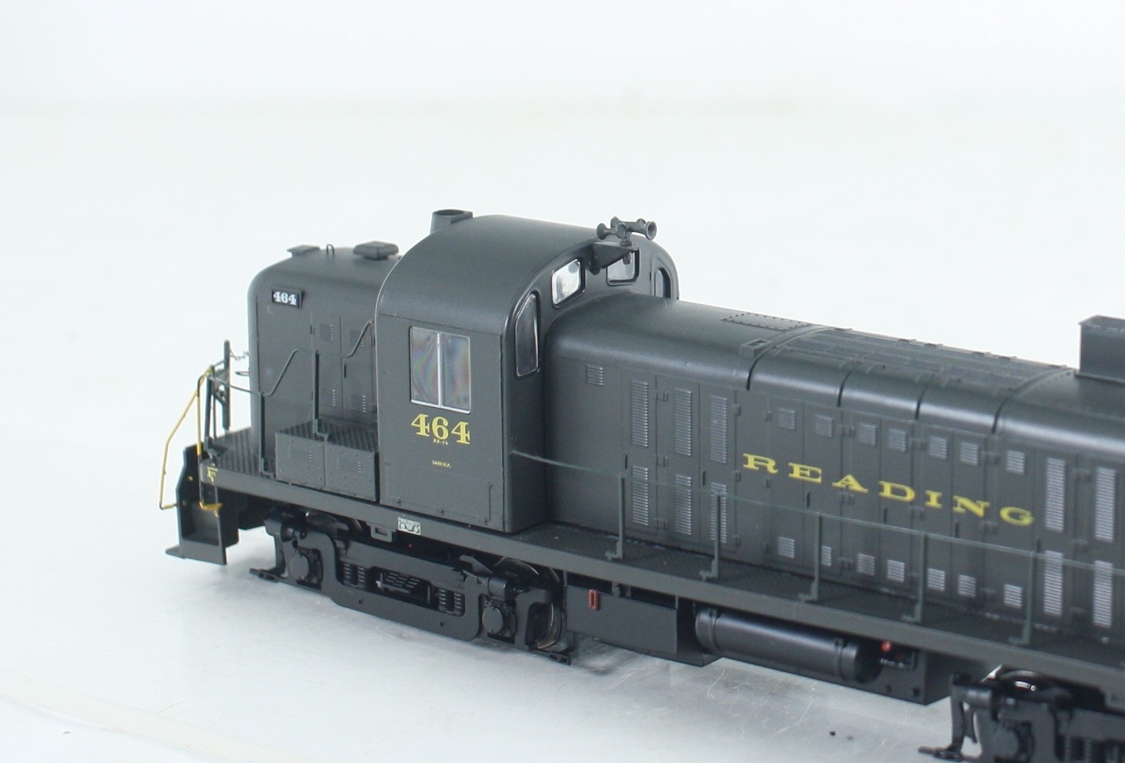 HO Scale Athearn RTR 96786 Reading RS-3 Diesel W/ DCC #464