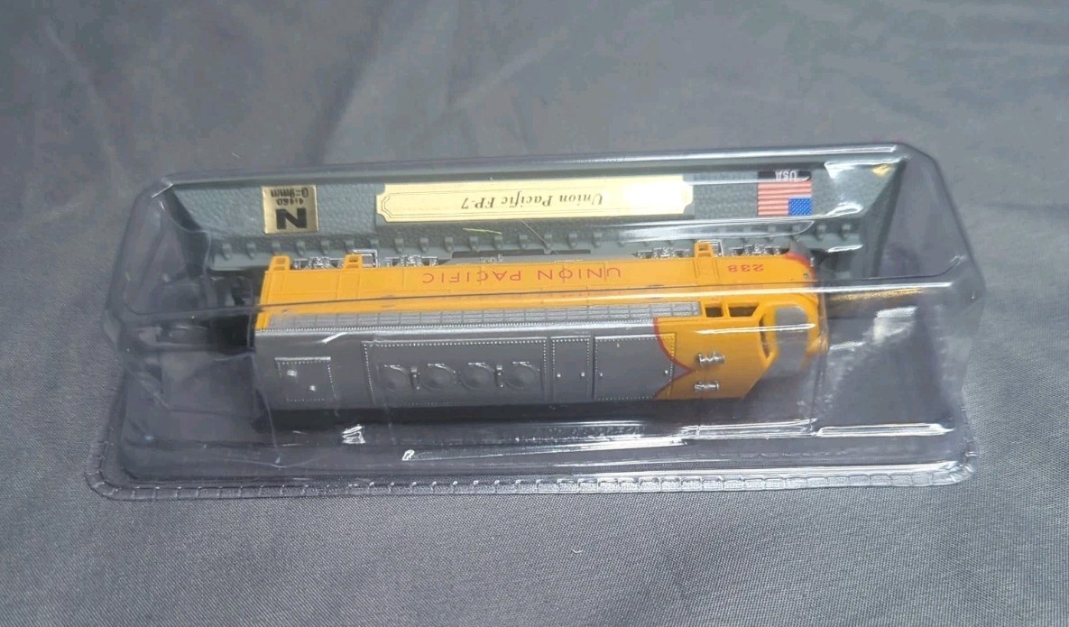 Vtg Del Prado Union Pacific FP-7 Locomotive-N Scale 1:160- Sealed Display Model
