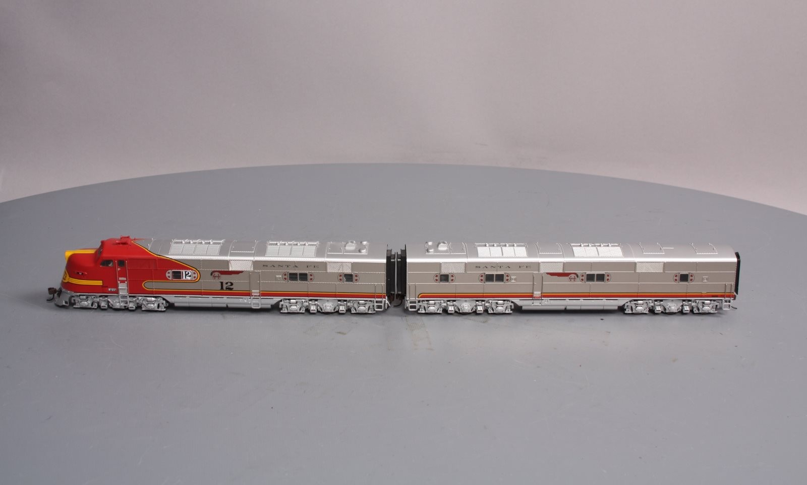 Broadway Limited 2330 HO Santa Fe EMD E6 Powered A-Unpowered B #12L,12A LN/Box