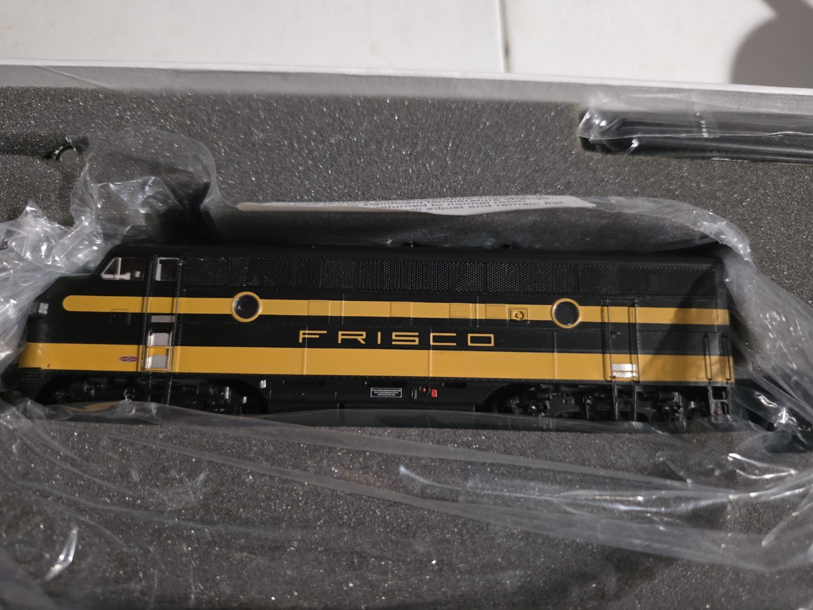 Athearn Genesis Ho Scale G26181A & G26181B Frisco F-3A & F-3B Freight (W/Sound)