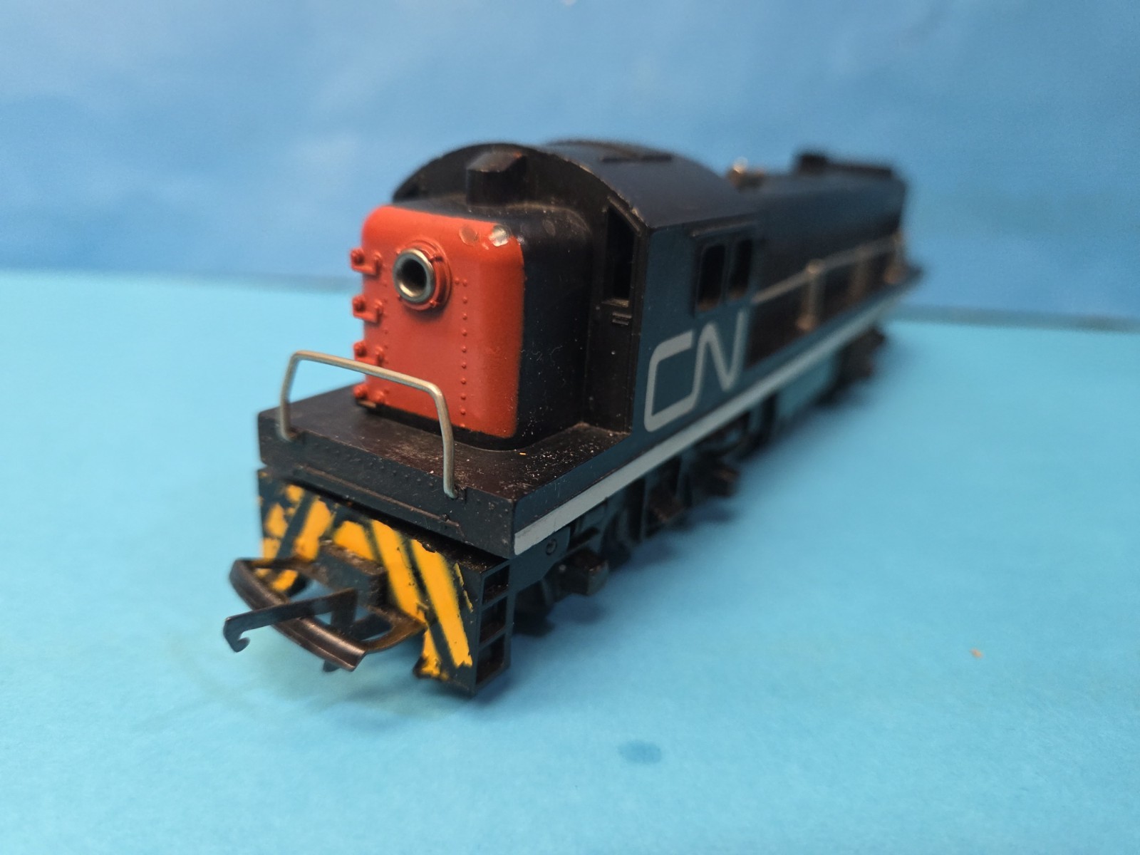 Vintage Tri-ang Canadian National Diesel Switcher Locomotive 3000 CN Black Red
