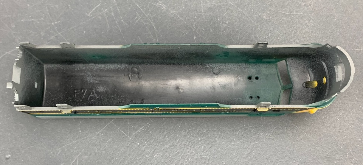 HO Athearn F7A Locomotive Shell Painted Canadian National #6500 HO5402