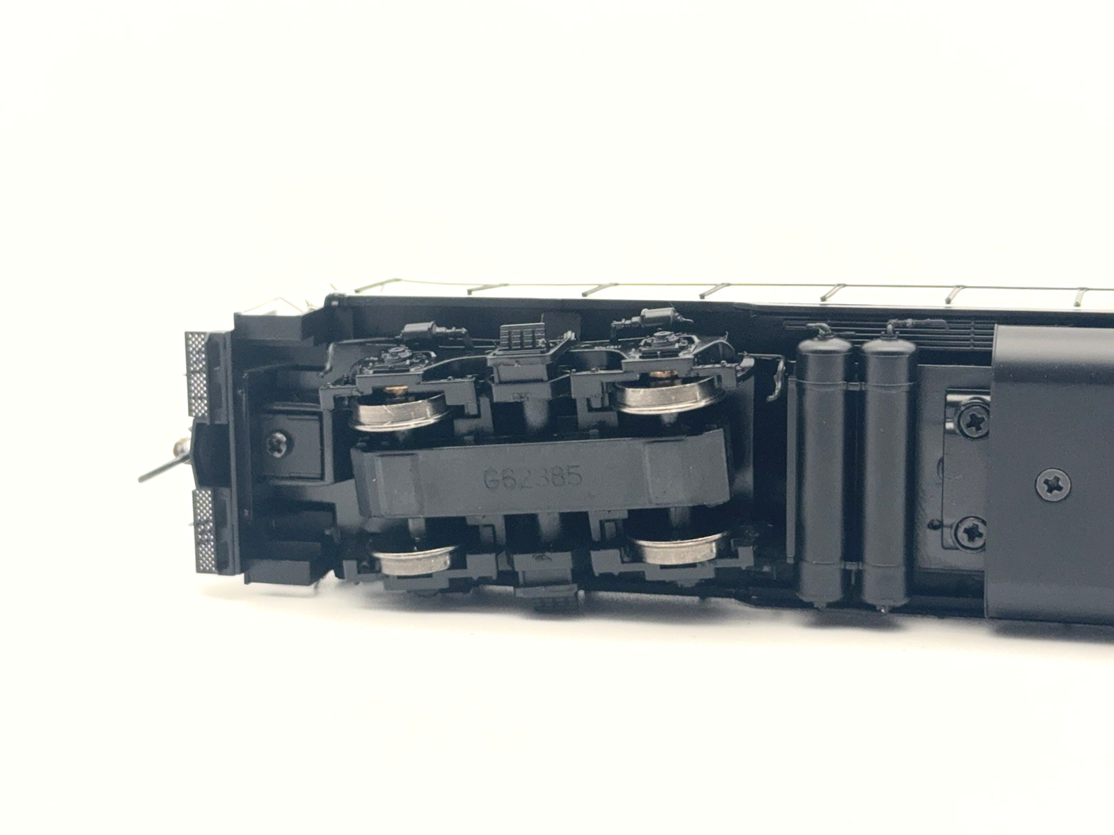 Genesis – HO – GT – EMD GP9 Diesel Loco #4558 – Train ATHG62947