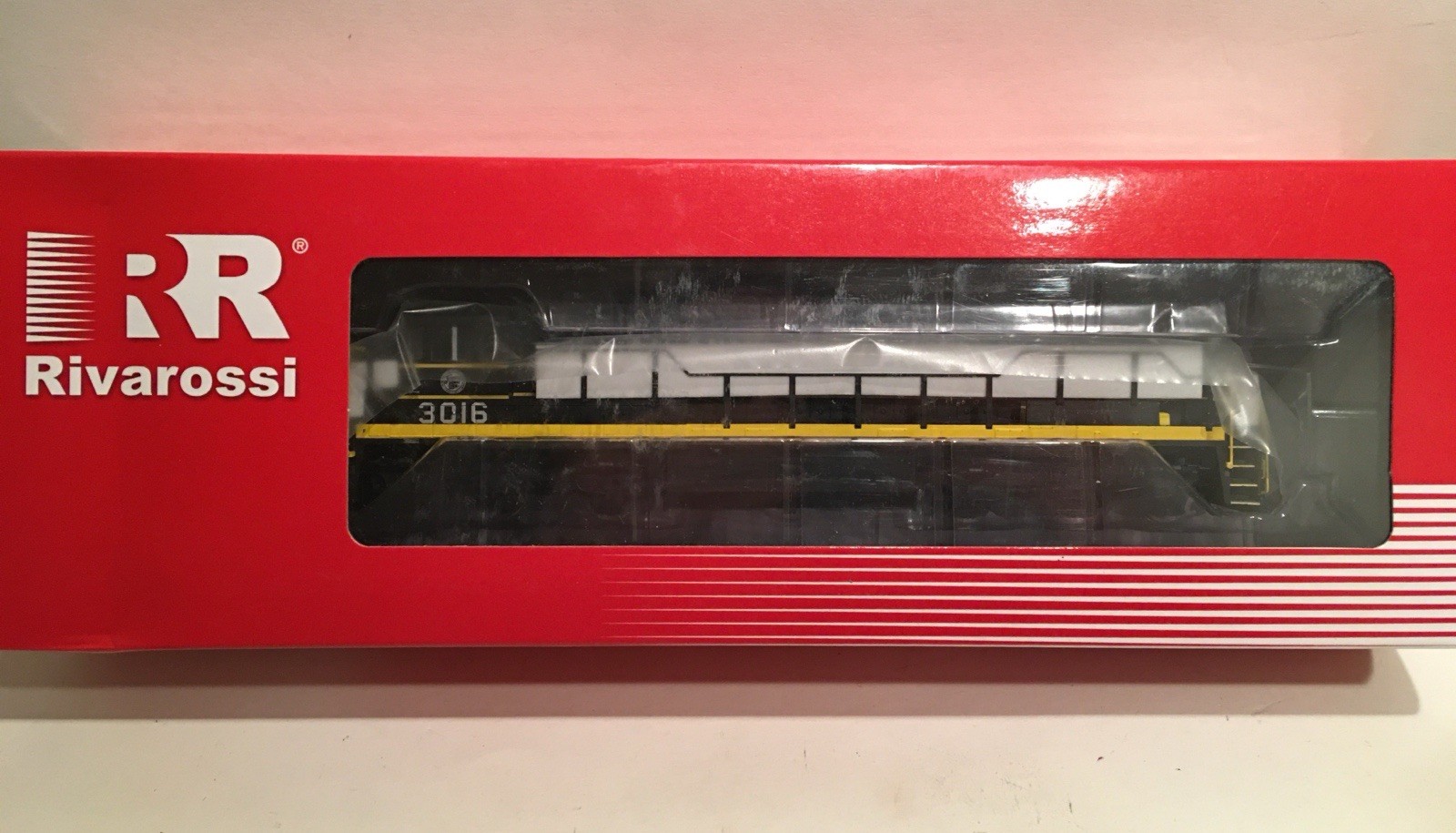HO Rivarossi HR2538 Atlantic Coast Line GE U25C Diesel Locomotive ACL #3016