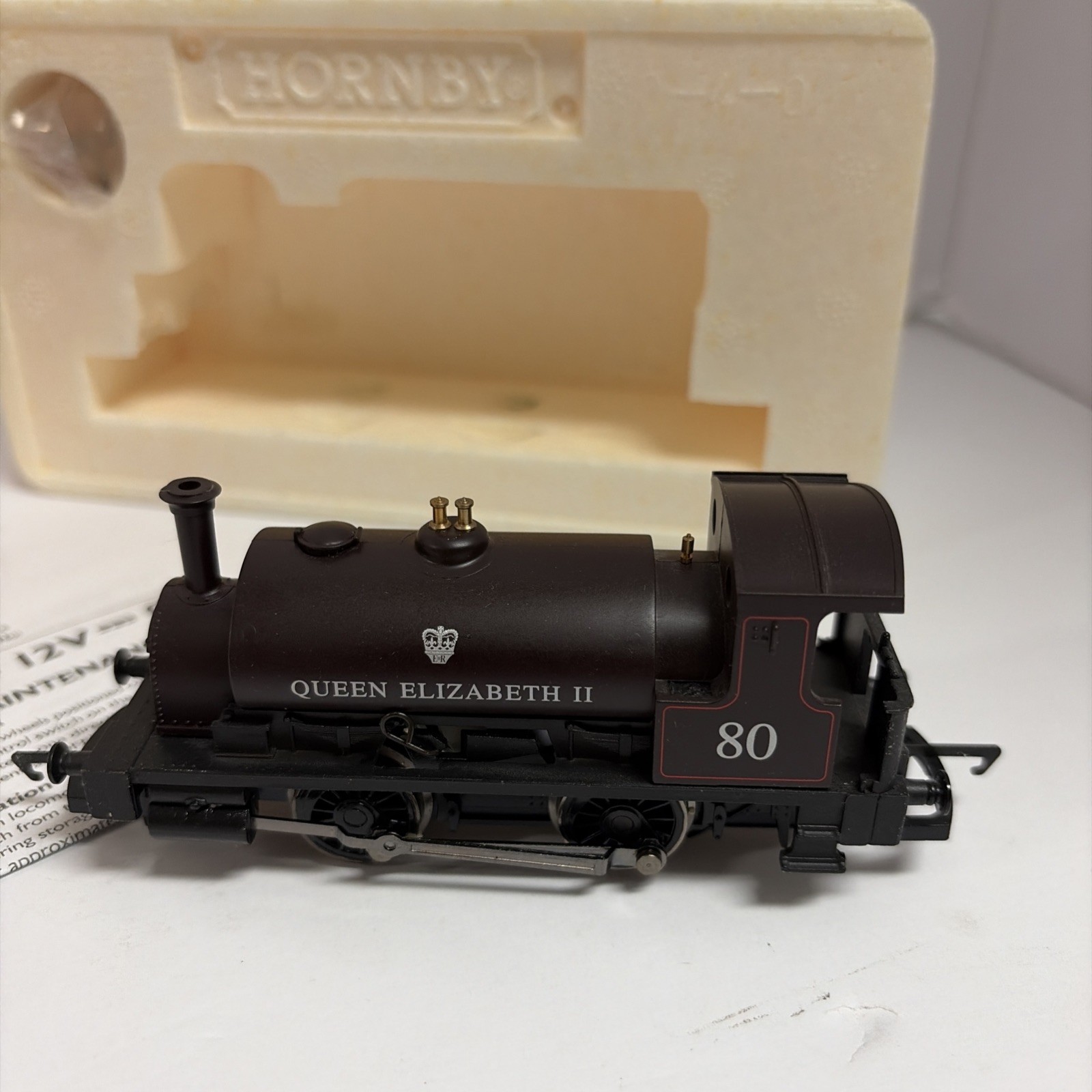 Hornby OO/00 Gauge R2597 Class 0F 0-4-0ST Queen Elizabeth 11 Locomotive