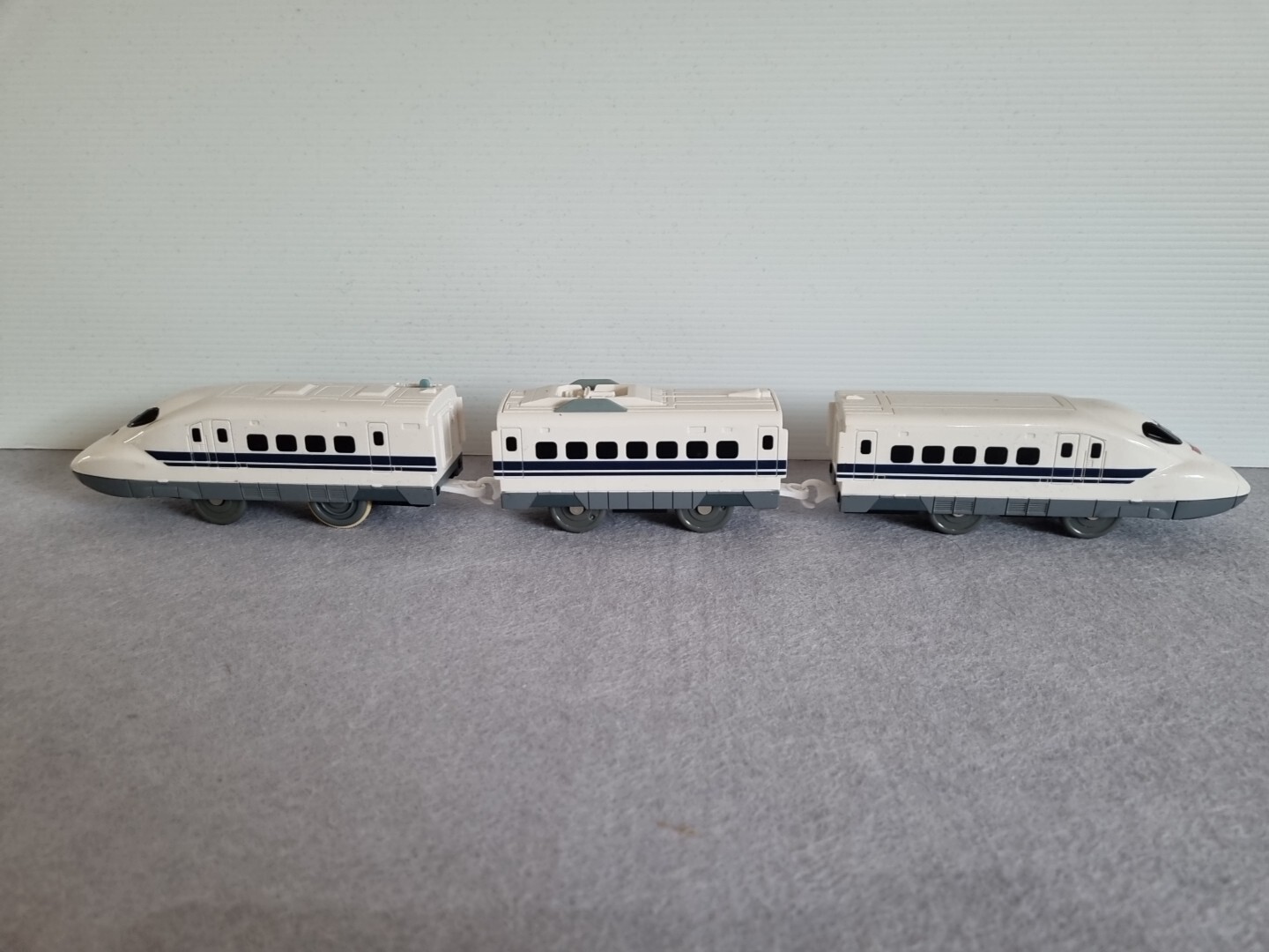 Japan Takara Tomy Plarail S-01 700 Shinkansen Motorised Train w/ Light 125747