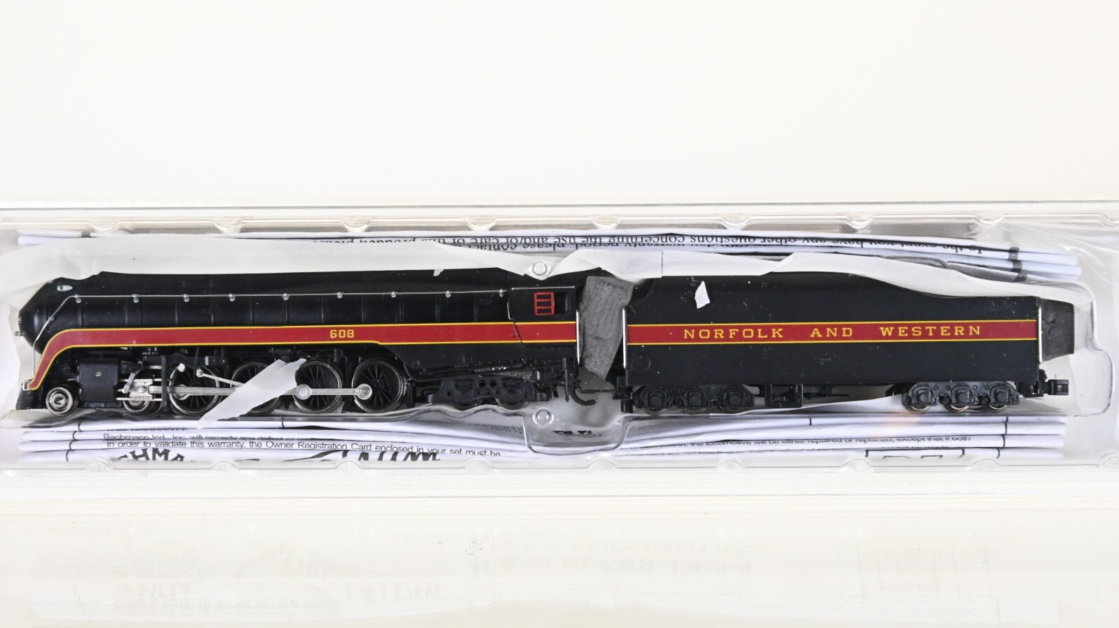 Bachmann Spectrum 4-8-4 Class J N&W 608 N scale