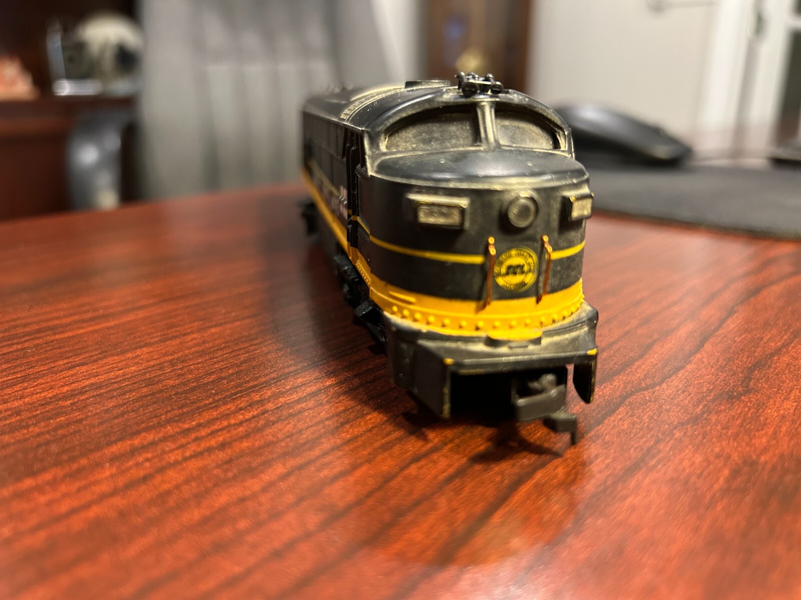 HO-AHM Tempo SEABOARD COAST LINE Diesel Locomotive-Very Good Used Condition