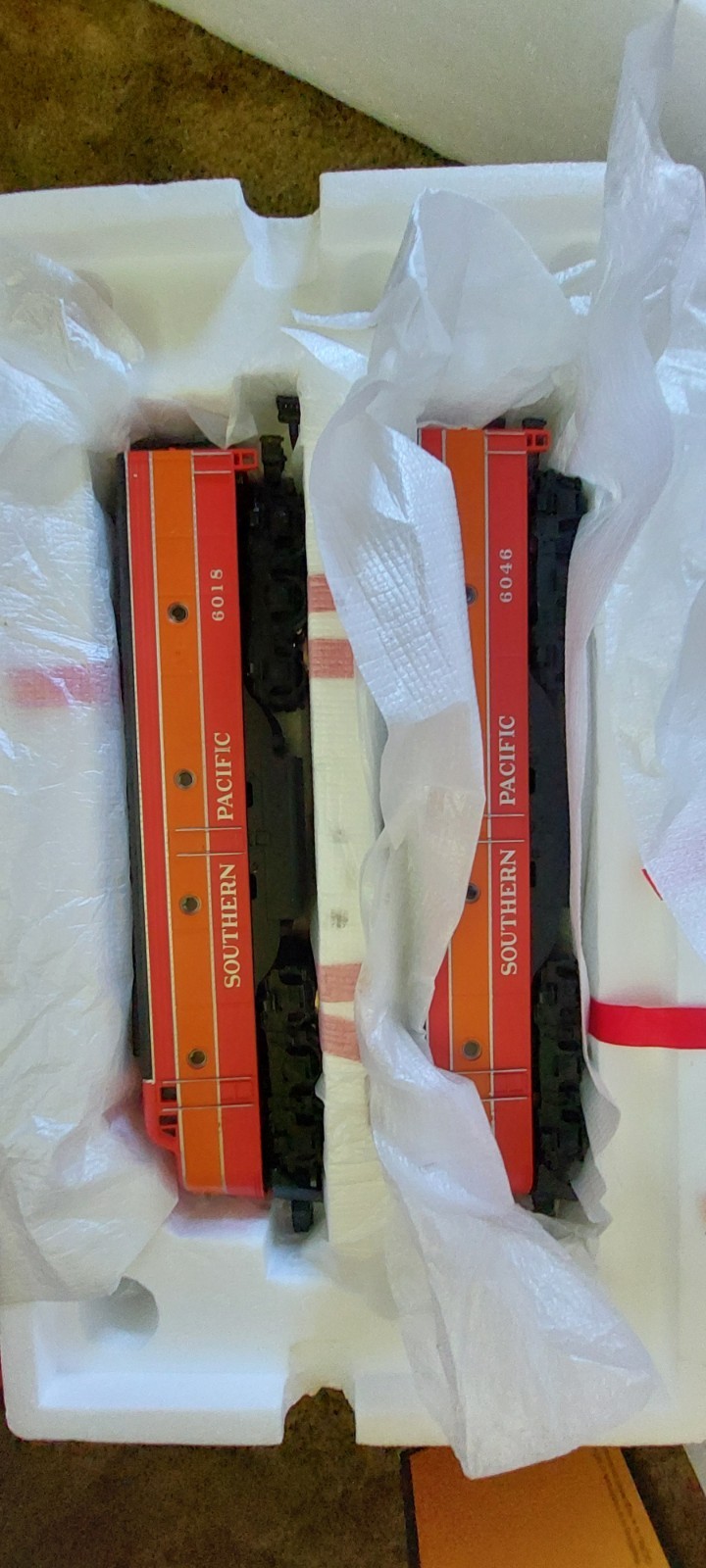 Rail King MTH O Scale Diesel Set And streamlined Passenger Cars With Box’s.