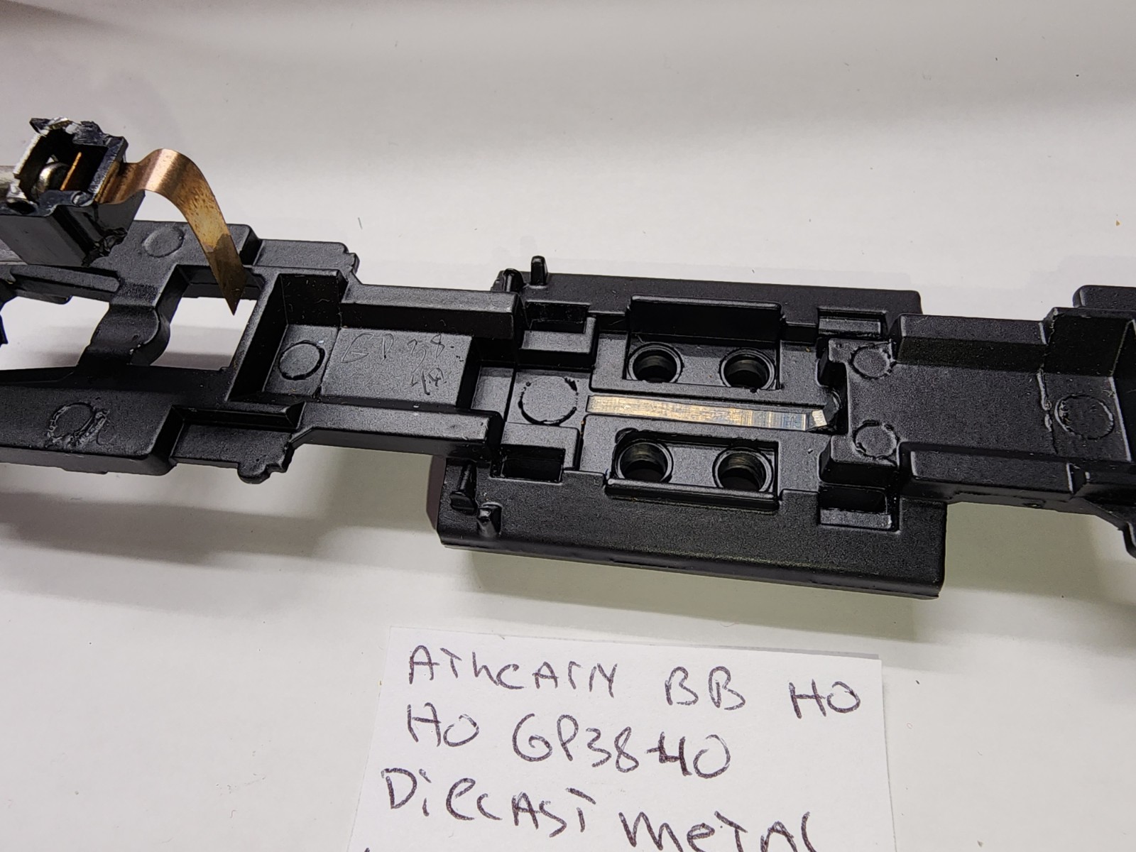 GP38 ATHEARN HO SCALE DIECAST METAL UNDERFRAME CHASSIS HEADLIGHT ASSEMBLY LOT