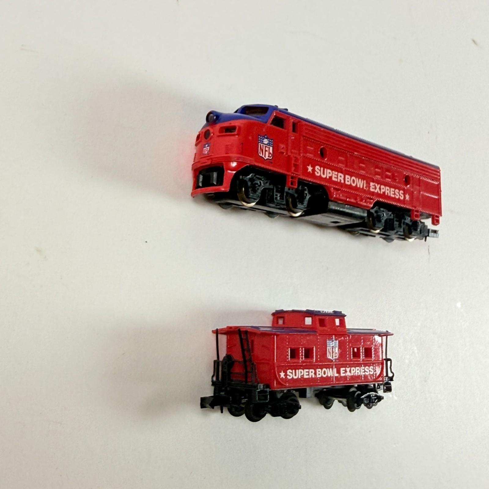 Vintage Life Like N Scale Super Bowl Express F7A Diesel Locomotive Runs Sluggish