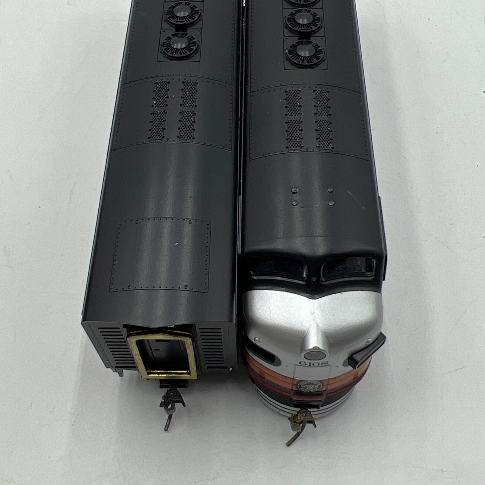 STEWART KATO SOUTHERN PACIFIC F3A POWERED DIESEL LOCOMOTIVE 6108 & F3B DUMMY EUC