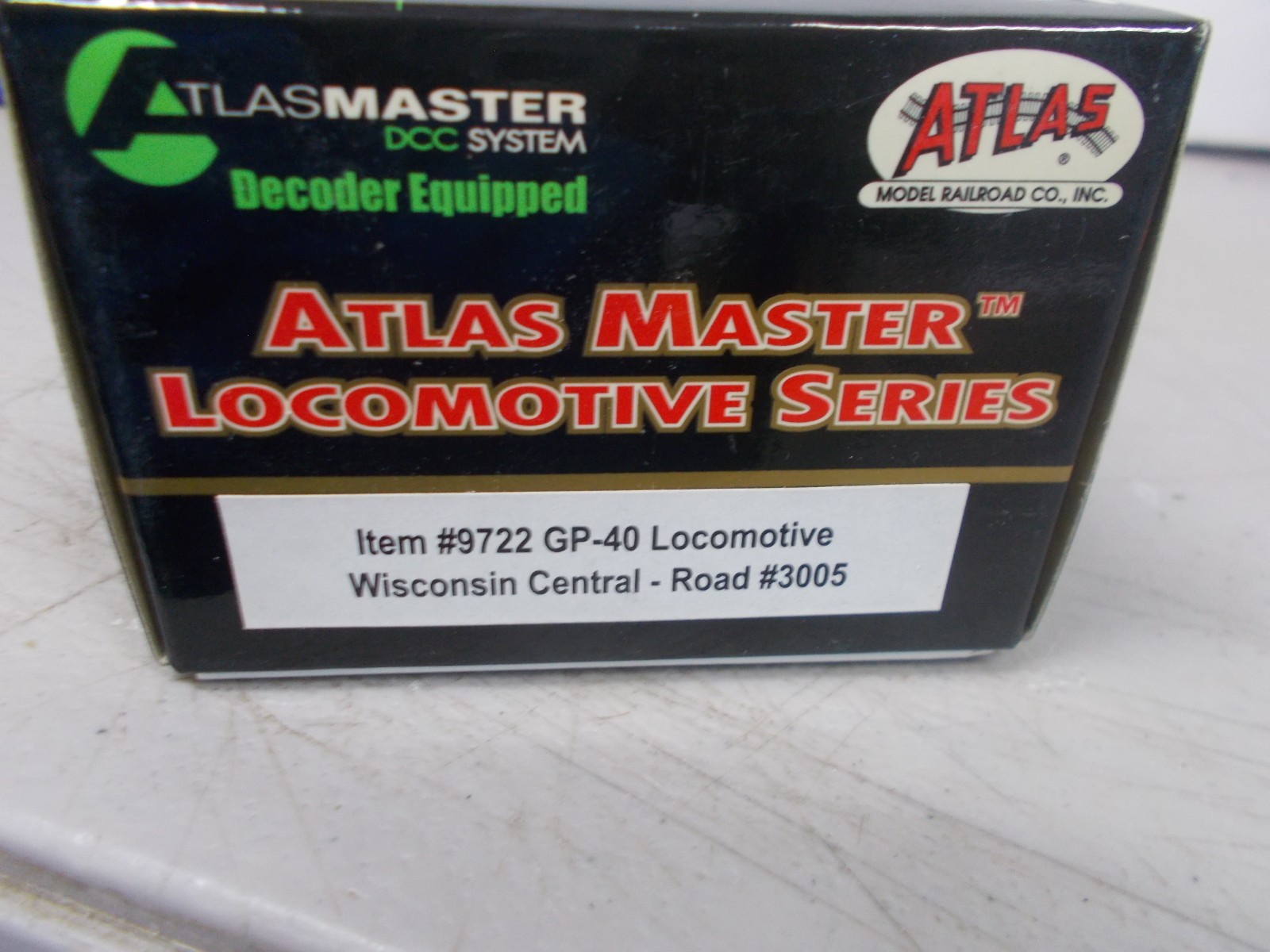 ATLAS MASTER # 9722~WISCONSIN CENTRAL GP-40 LOCOMOTIVE # 3005 WITH DCC~HO SCALE