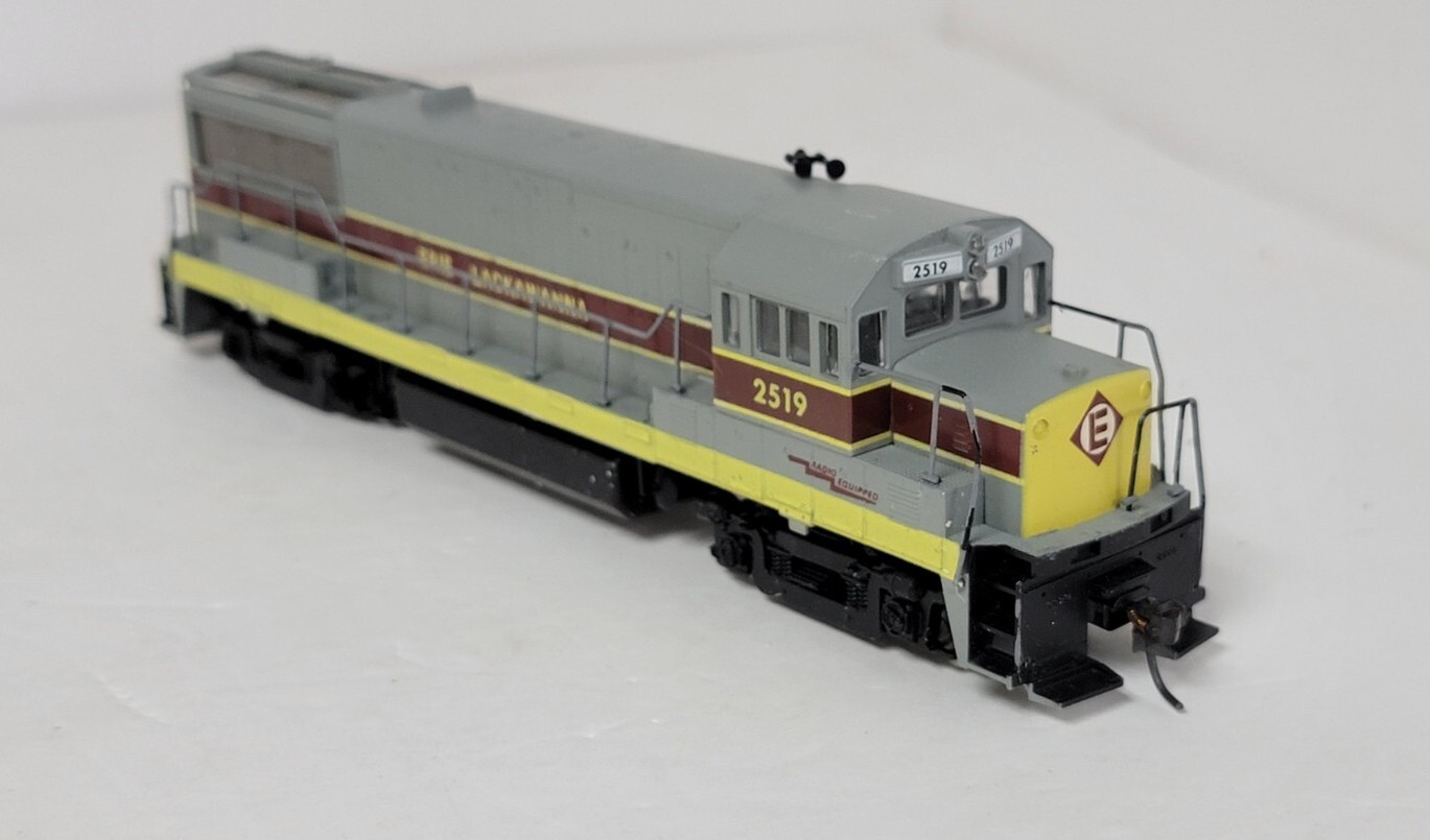 Stewart Hobbie HO GE U25B Phase IV Pwd Diesel Erie Lackawanna #2519