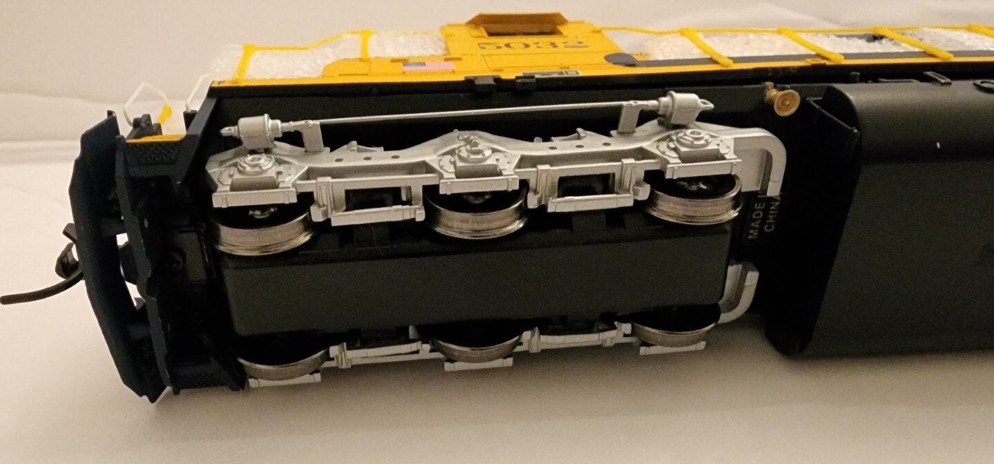 Broadway Limited HO Blueline EMD SD40-2 Diesel AT&SF #5032
