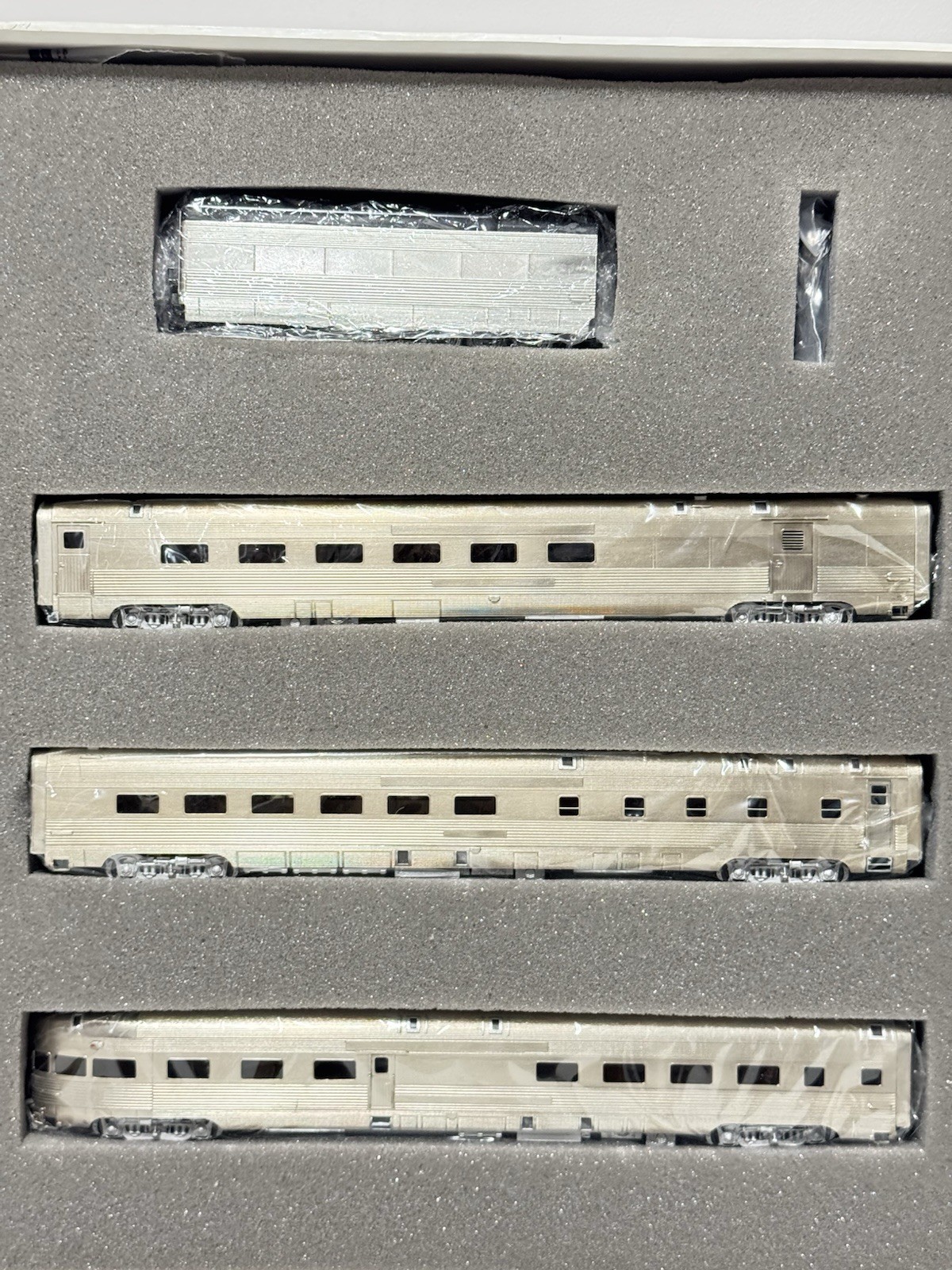 HO PSC 15332 New York Central Empire States Express 4-6-4 & Passenger Cars NYC