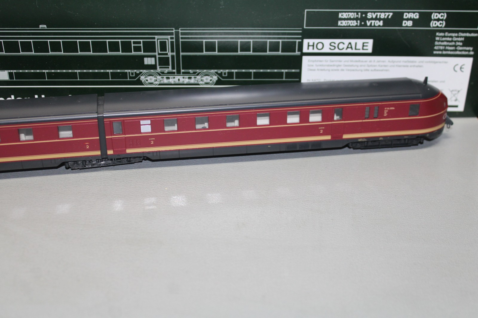 KATO K30703-1 Diesel Railcar VT 04 “Flying Hamburger” DB H0 In Box