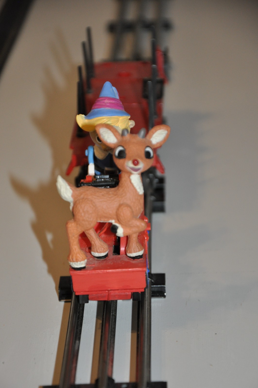 1 OF A KIND O Gauge Handcar Elf & Rudolf w/Lit Red Nose/ Lit Lantern Car in Tow