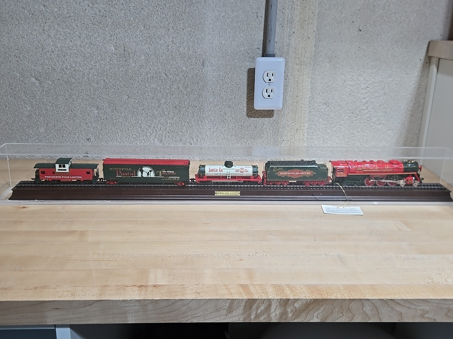 Franklin Mint HO Train North Pole Limited Steam Locomotive Tender Car Track Case