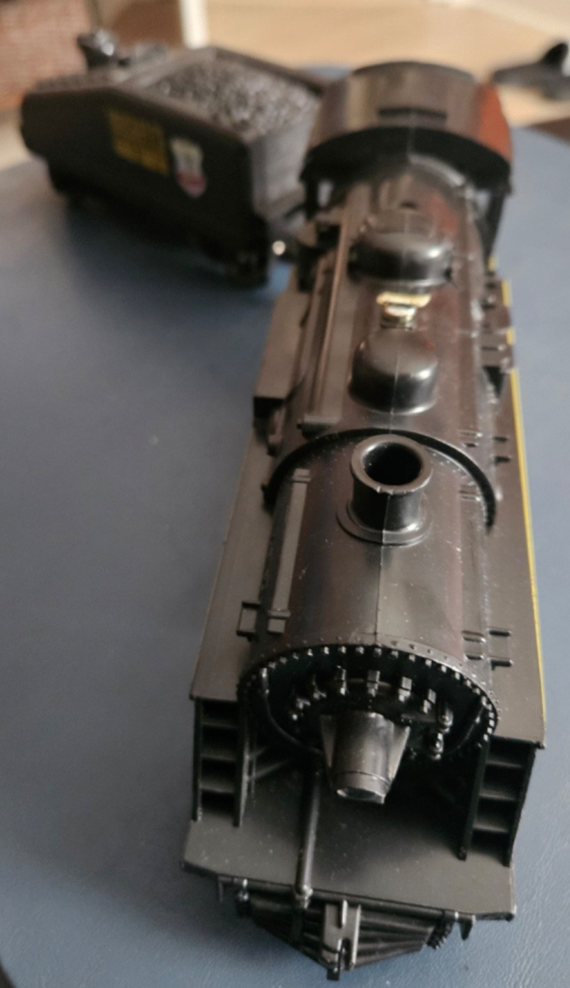 Lionel Train Engine #8707 & Tender from 1992 Disney Mickeys World Tour Trains
