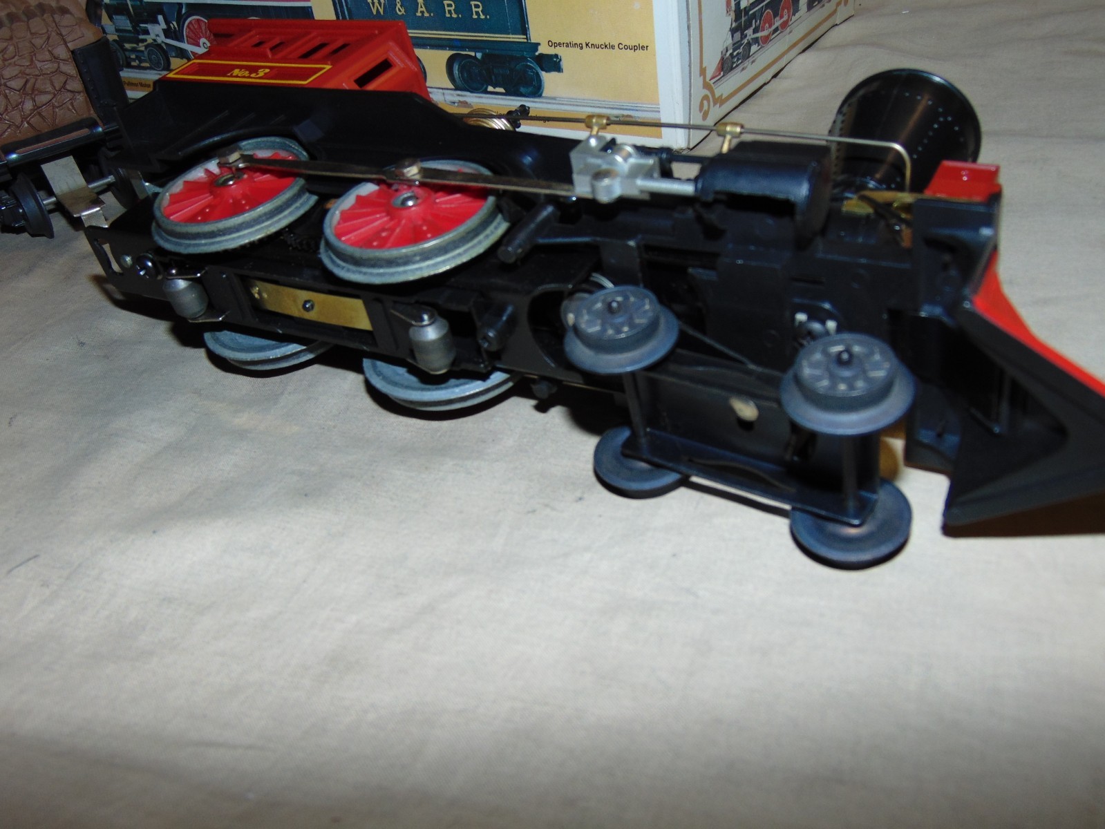 LIONEL O 8701 GENERAL STEAM ENGINE WITH SMOKE IN ORIGINAL BOX