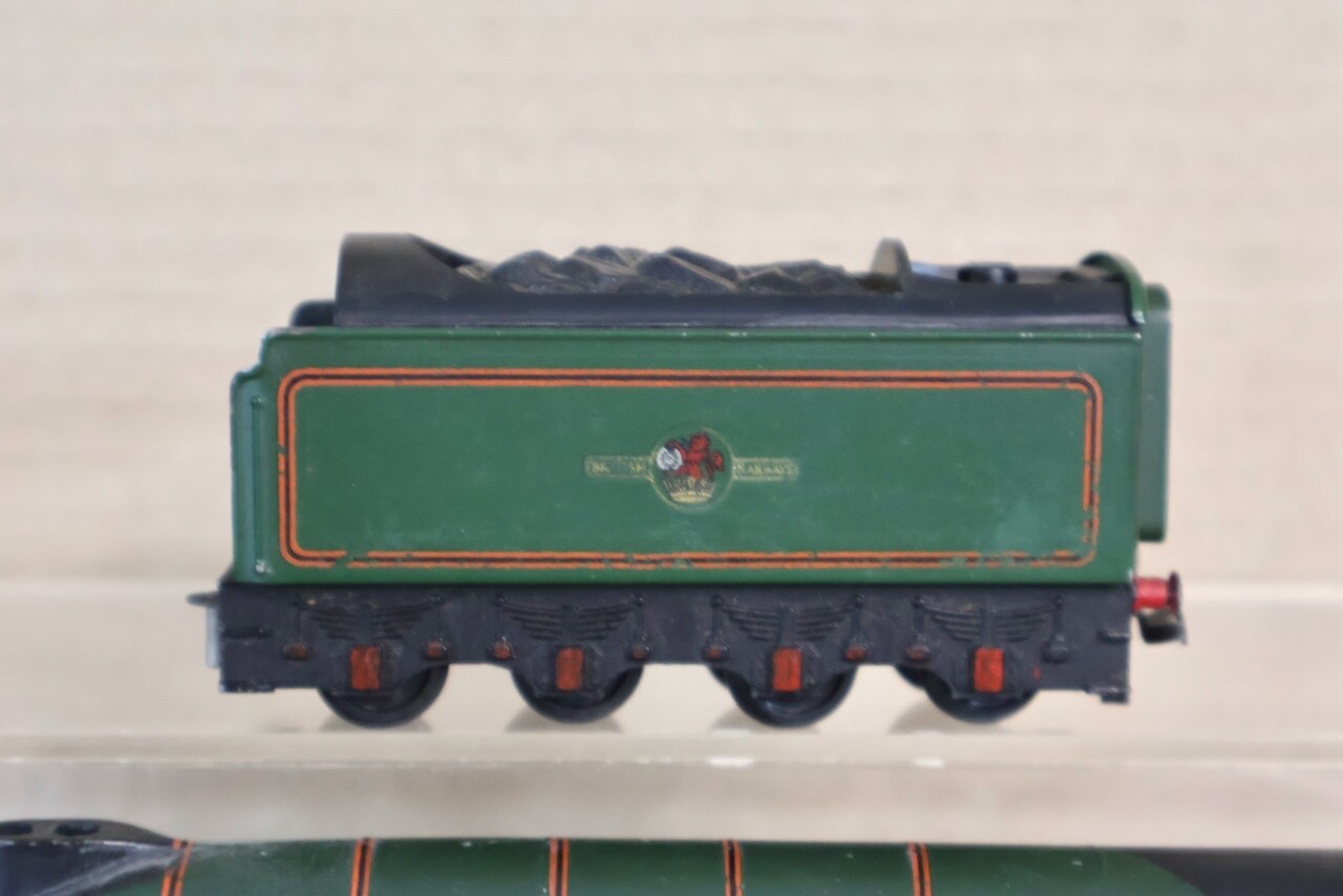 HORNBY DUBLO L11 2 RAIL BR 4-6-2 CLASS A4 LOCOMOTIVE 60022 MALLARD ol
