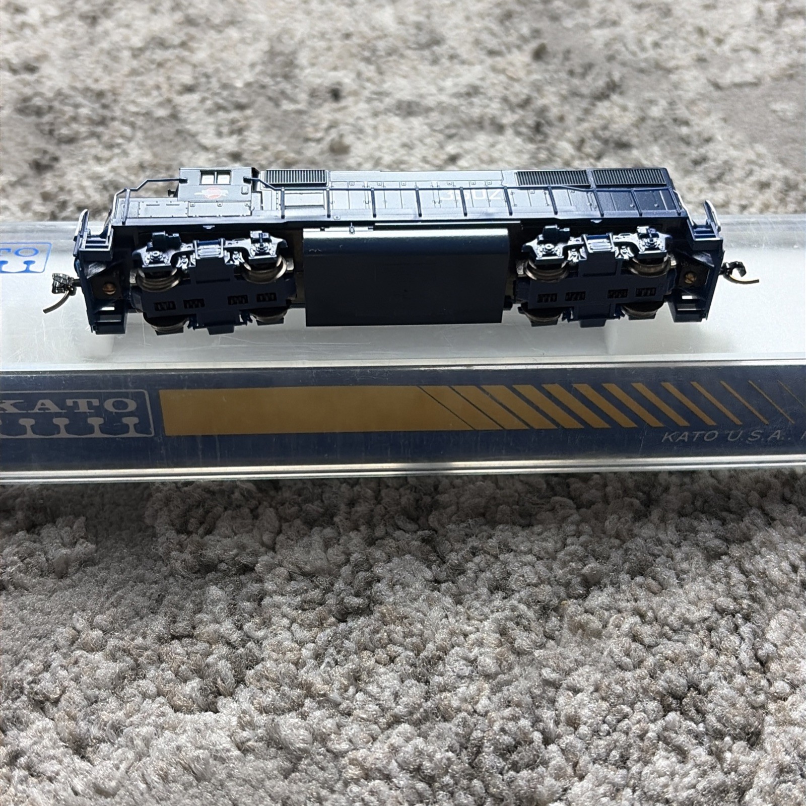 Kato N scale GP50 Missouri Pacific #3502 Locomotive 176-041 Knuckle Couplers EUC