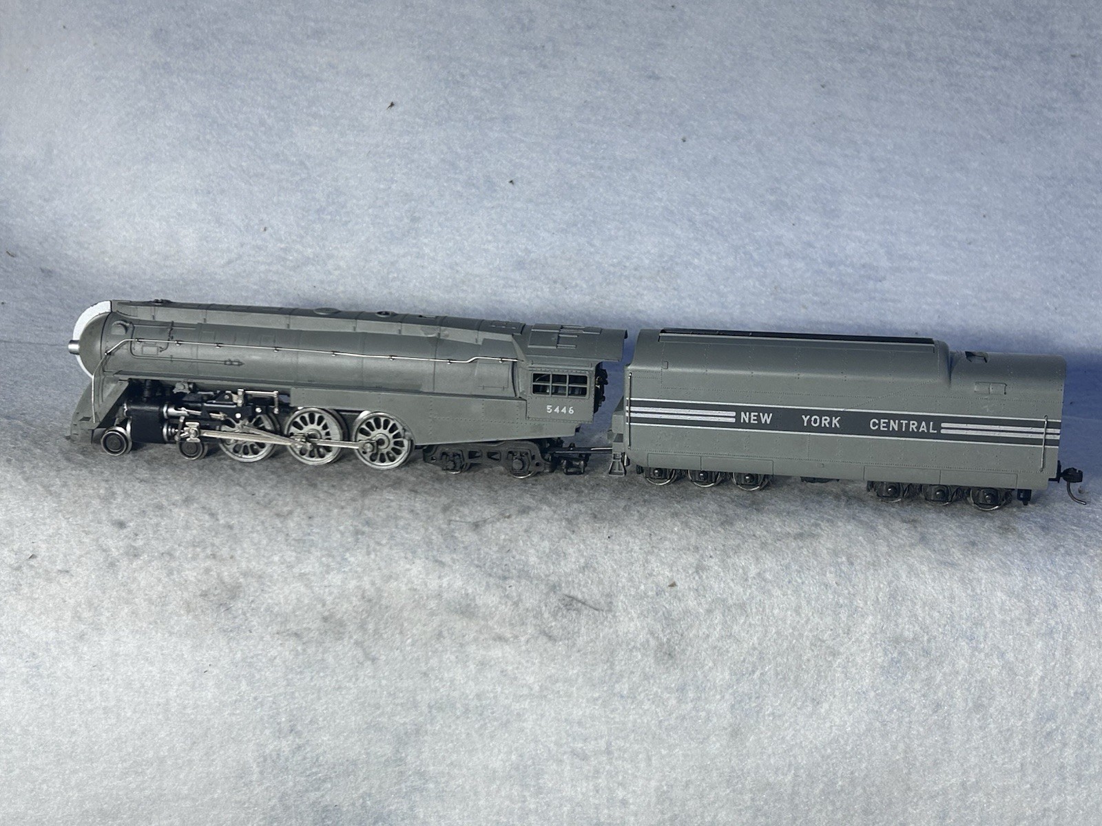 Sleek Rivarossi New York Central RR Streamline 4-6-4 Hudson #5446 HO (Ex Box)