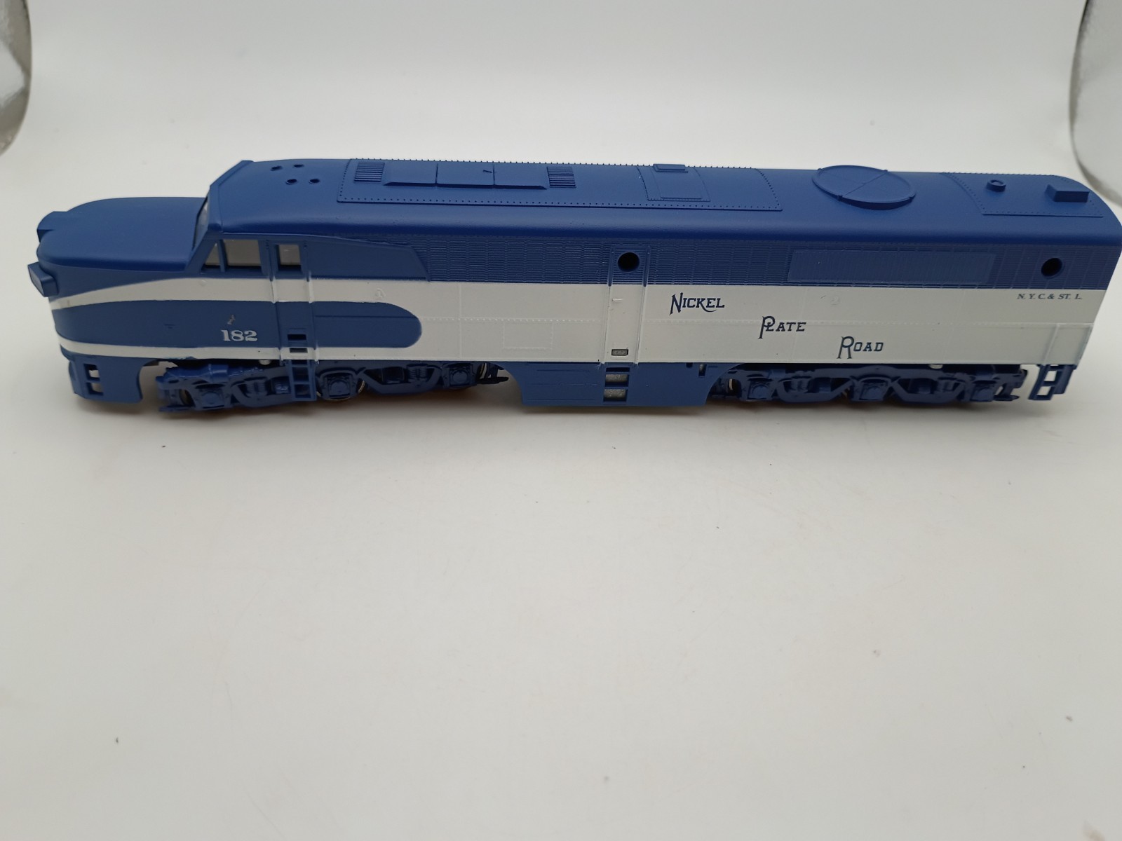 Athearn #3310 HO Nickel Plate Road #182 Alco PA1 Passenger Diesel Locomotive
