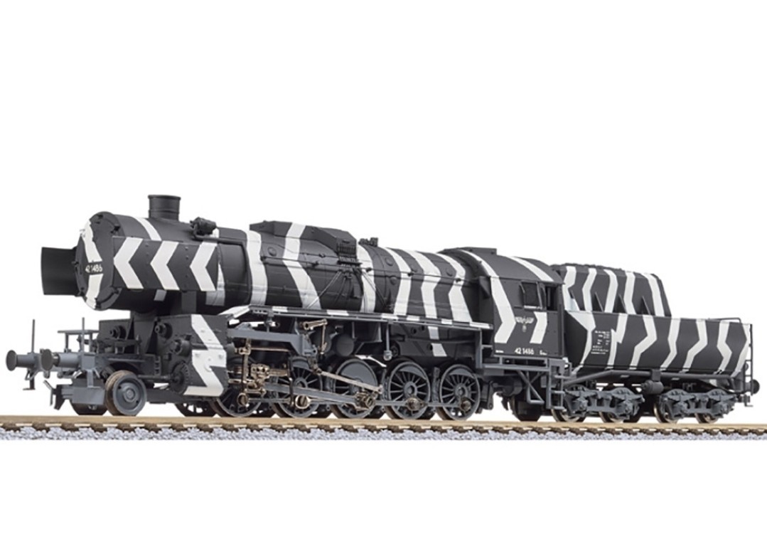 Liliput DRB BR 42 Winter Camouflage Steam Locomotive L131503 HO SCALE DCC READY