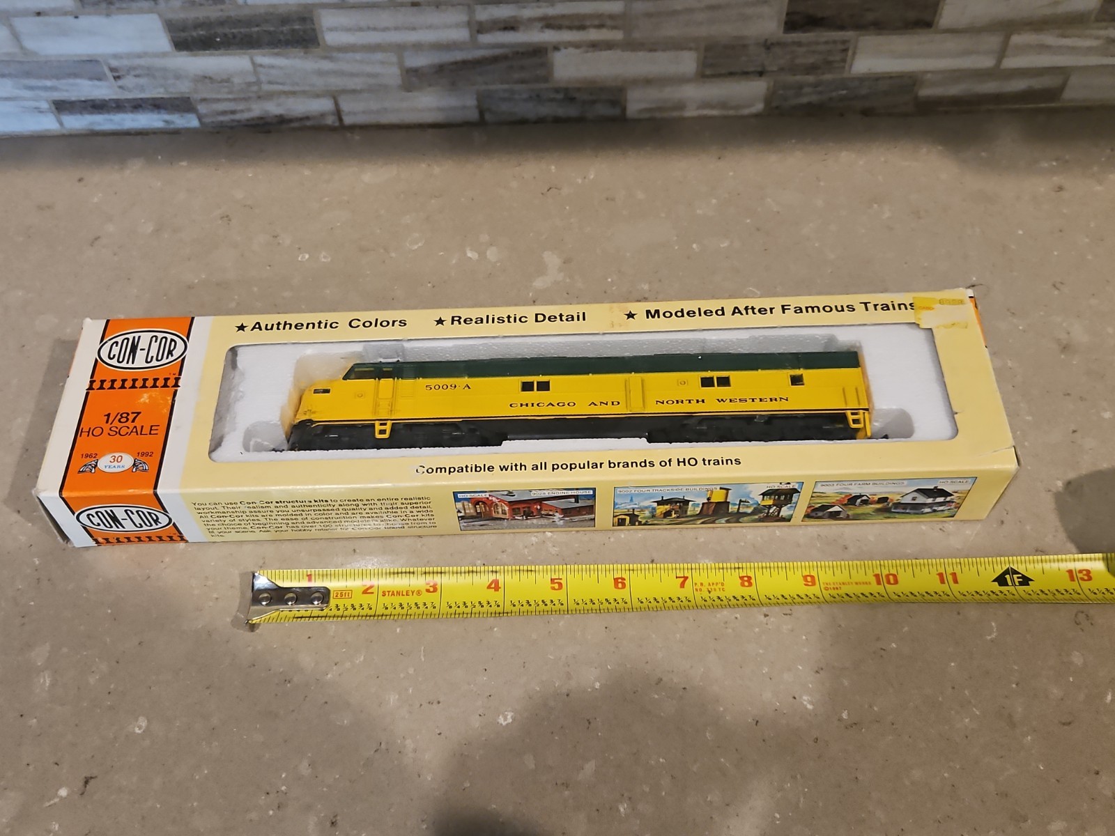 Vtg Con-Cor HO EMD E-7A Chicago & North Western CNW #5009A Powered 15-002371 LN