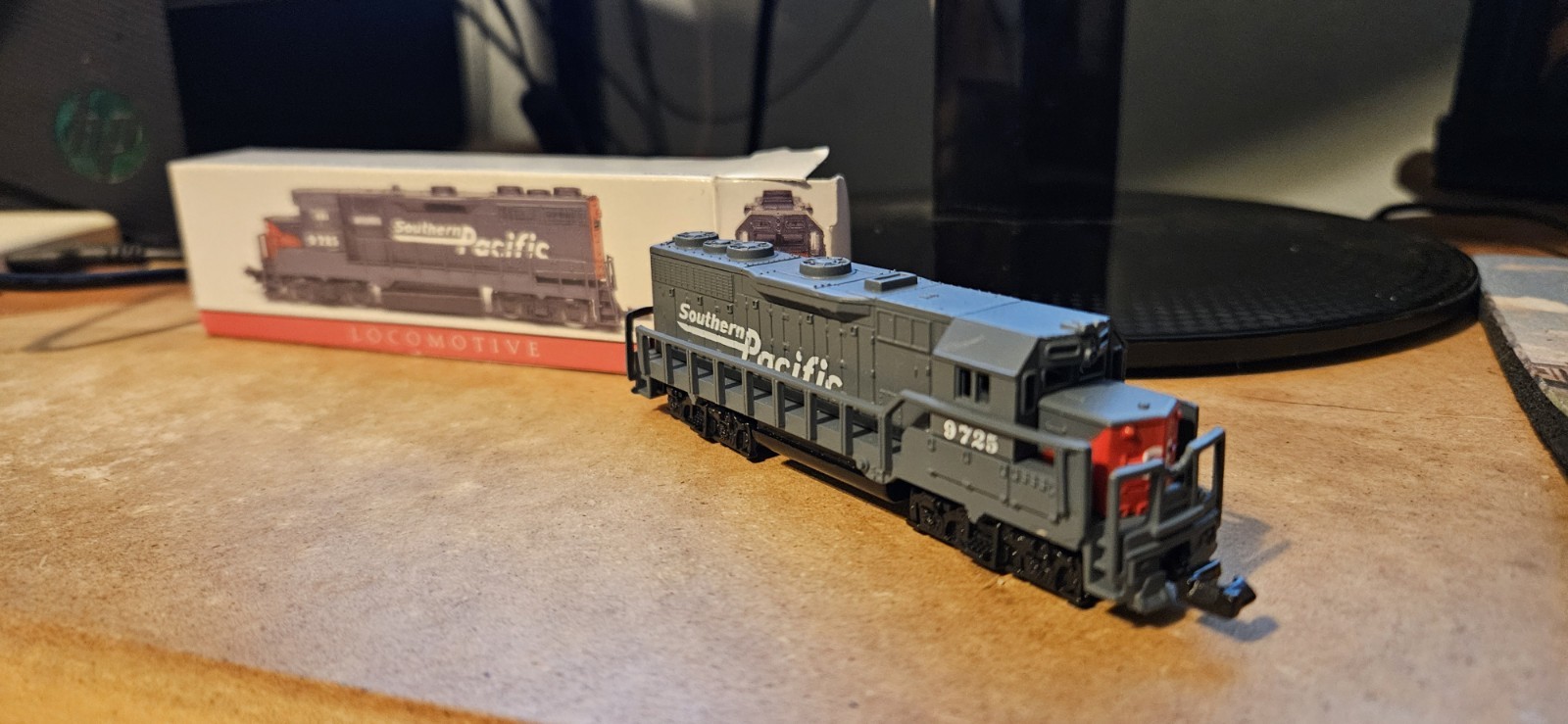 Readers Digest High Speed Metal Products N Scale Southern Pacific Locomotive