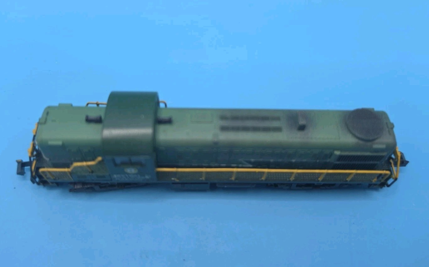 N Scale Atlas RS-3 British Columbia BC Rail 570 Switcher Locomotive Engine