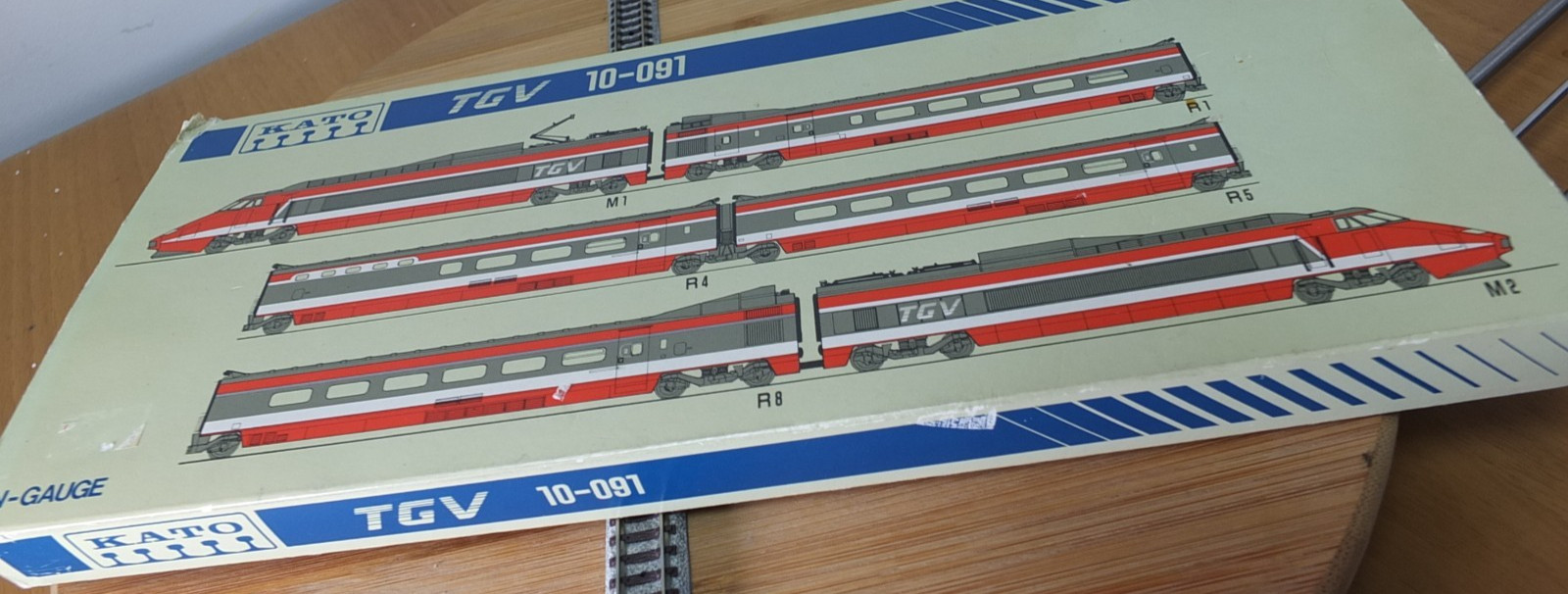 Kato 10-091 N Gauge TGV 6-car set in SNCF orange livery