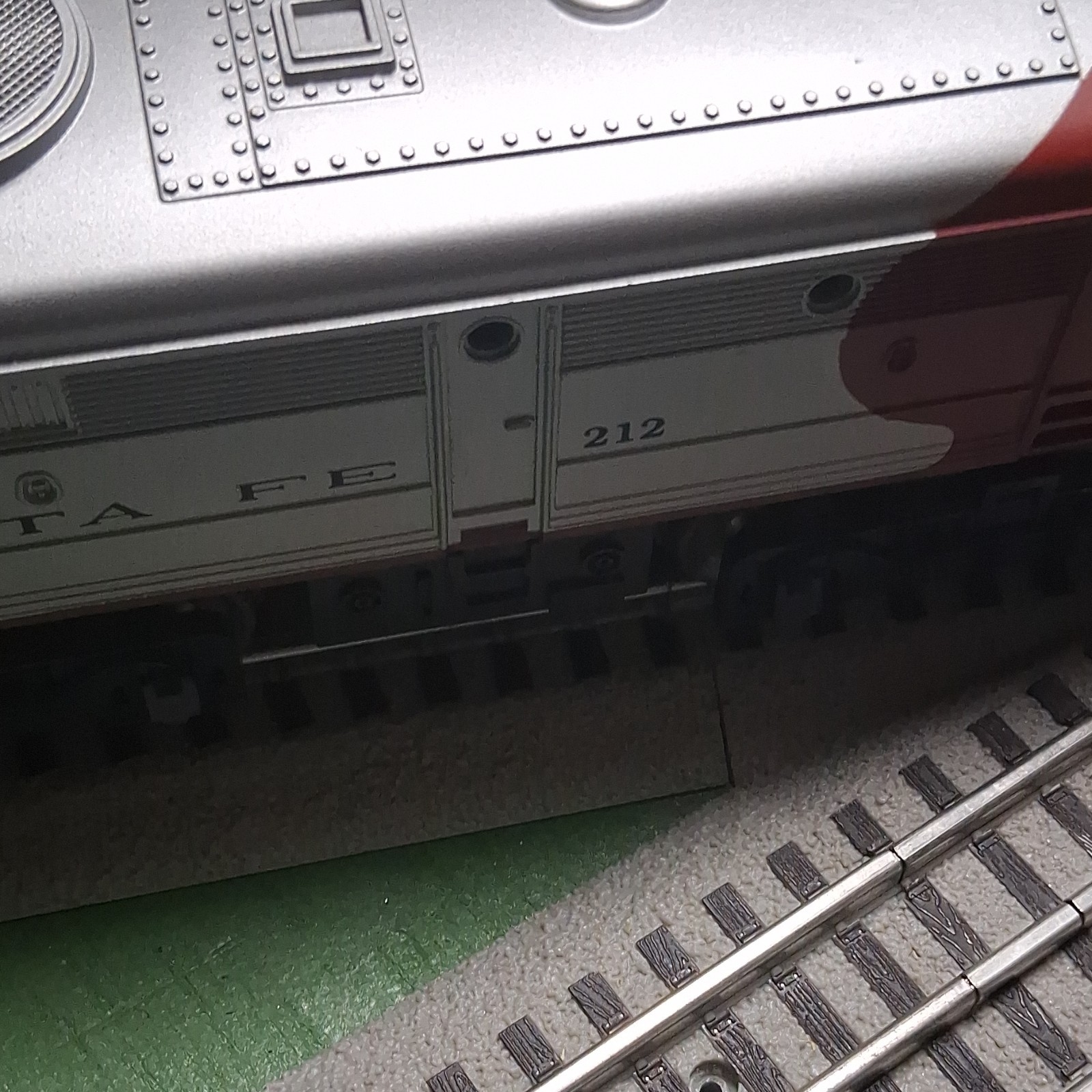 Lionel Santa Fe 212 O-27 Diesel Locomotive Red/Silver/Black/Yellow