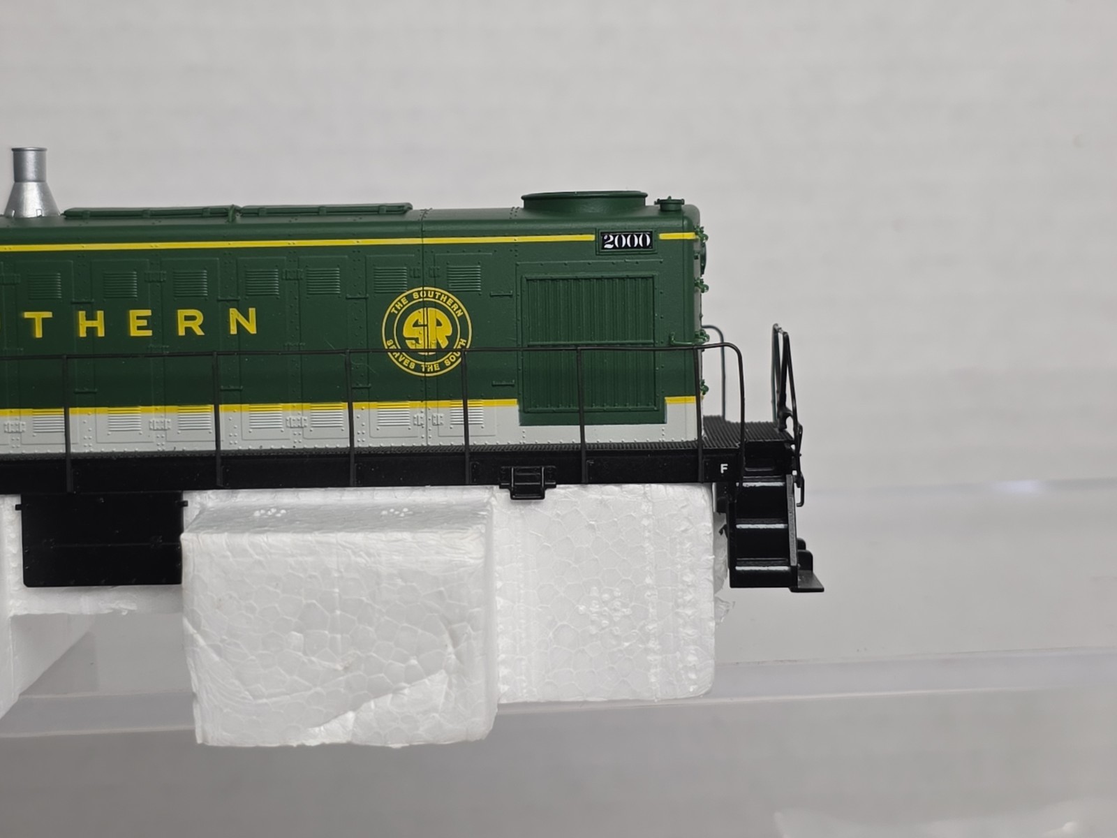 Proto 2000 HO 21366 Southern #2000 ALCO S1 Diesel Switcher Loco DCC Ready NOS