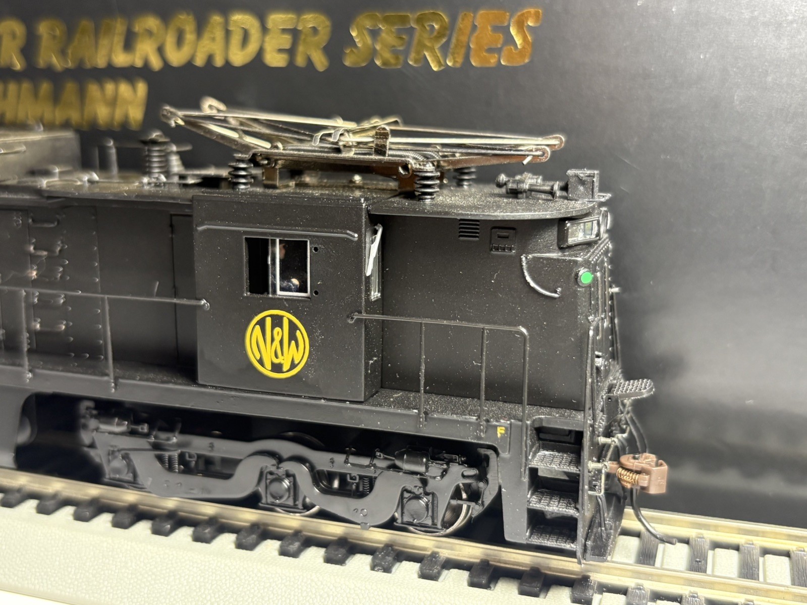 Bachmann Spectrum HO GE E33 Electric Locomotive #82403 Norfolk & Western