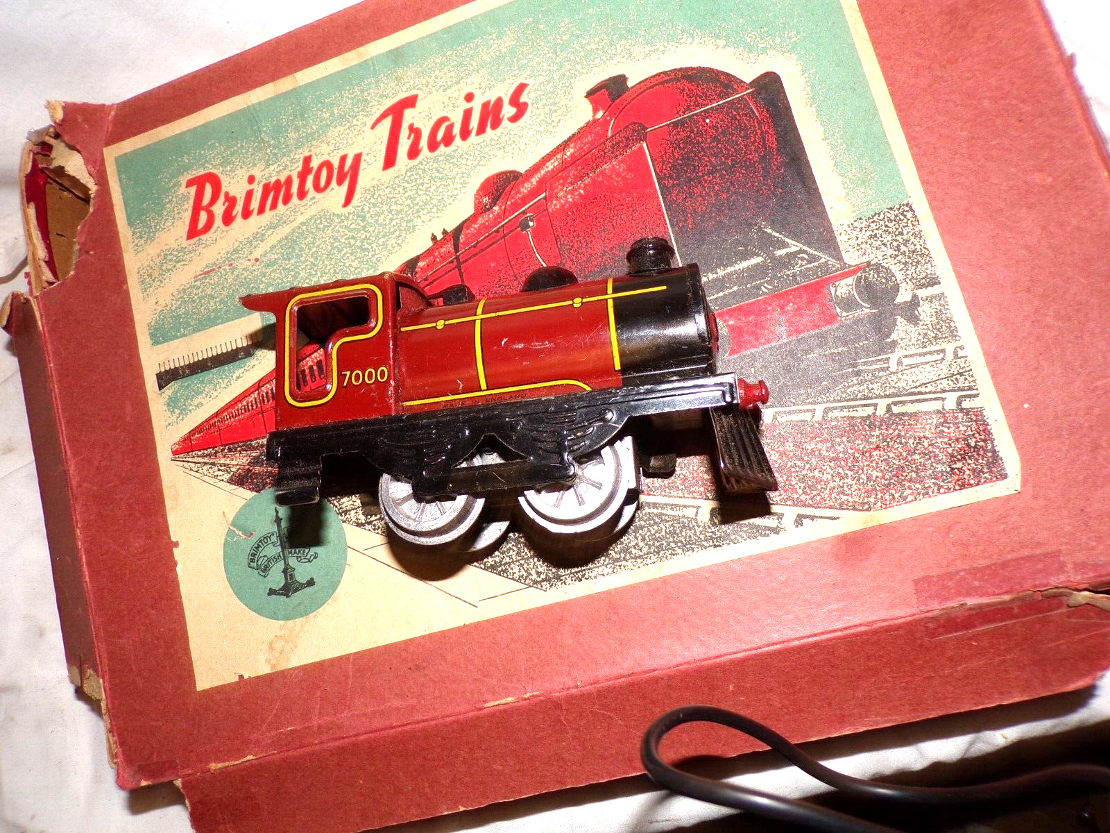 VINTAGE UK BRIMTOY TRAIN CLOCKWORK TRAIN SET WITH BOX