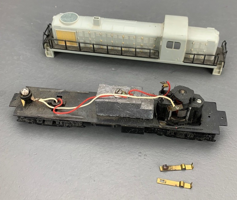 HO AHM Alco RS-2 Diesel Locomotive Undecorated DNR HO8601