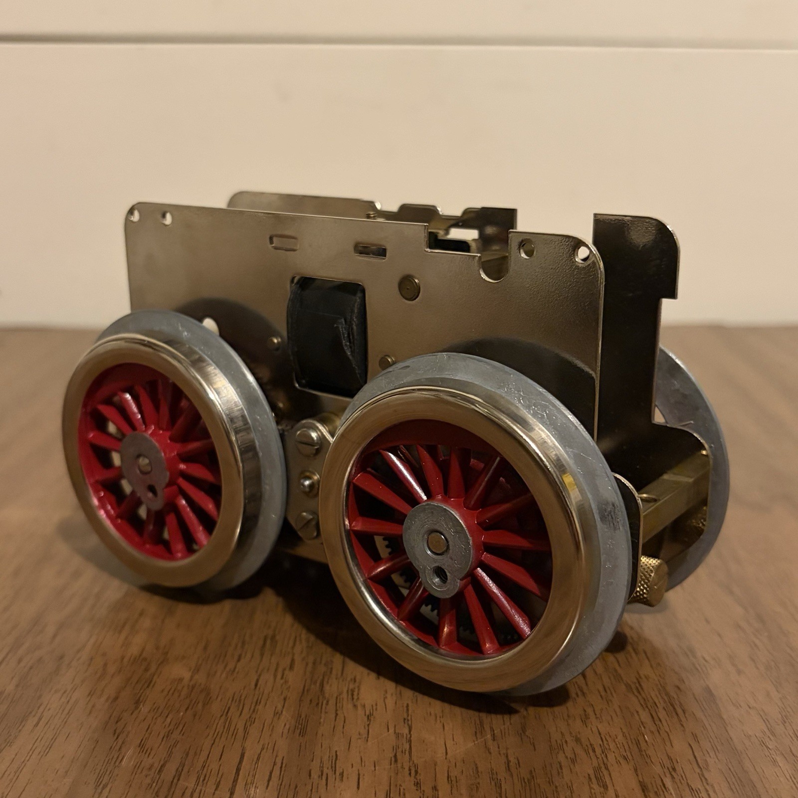 Vintage Model Locomotive Drive Chassis Motor Assembly Red Spoke Wheels