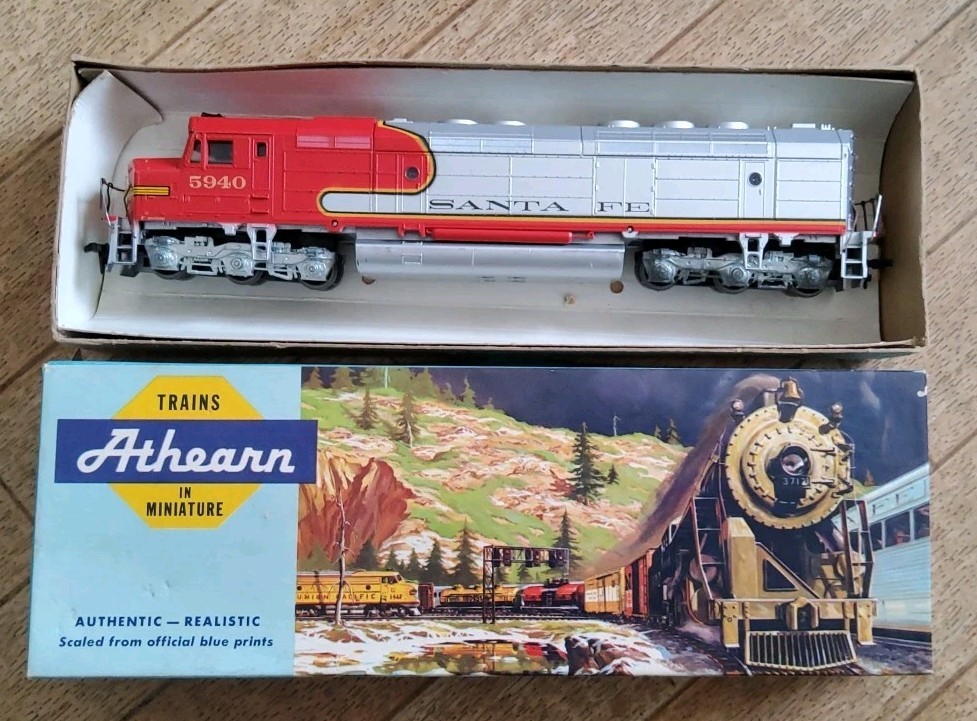 Vintage Cast Metal Athearn Santa Fe #5940 Locomotive