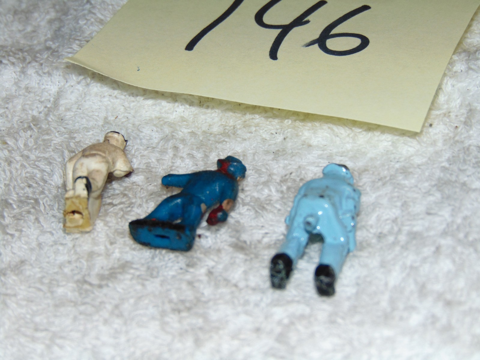 FLYER S BRAKEMAN + MILKCAR + LOG LOADER FIGURES #146